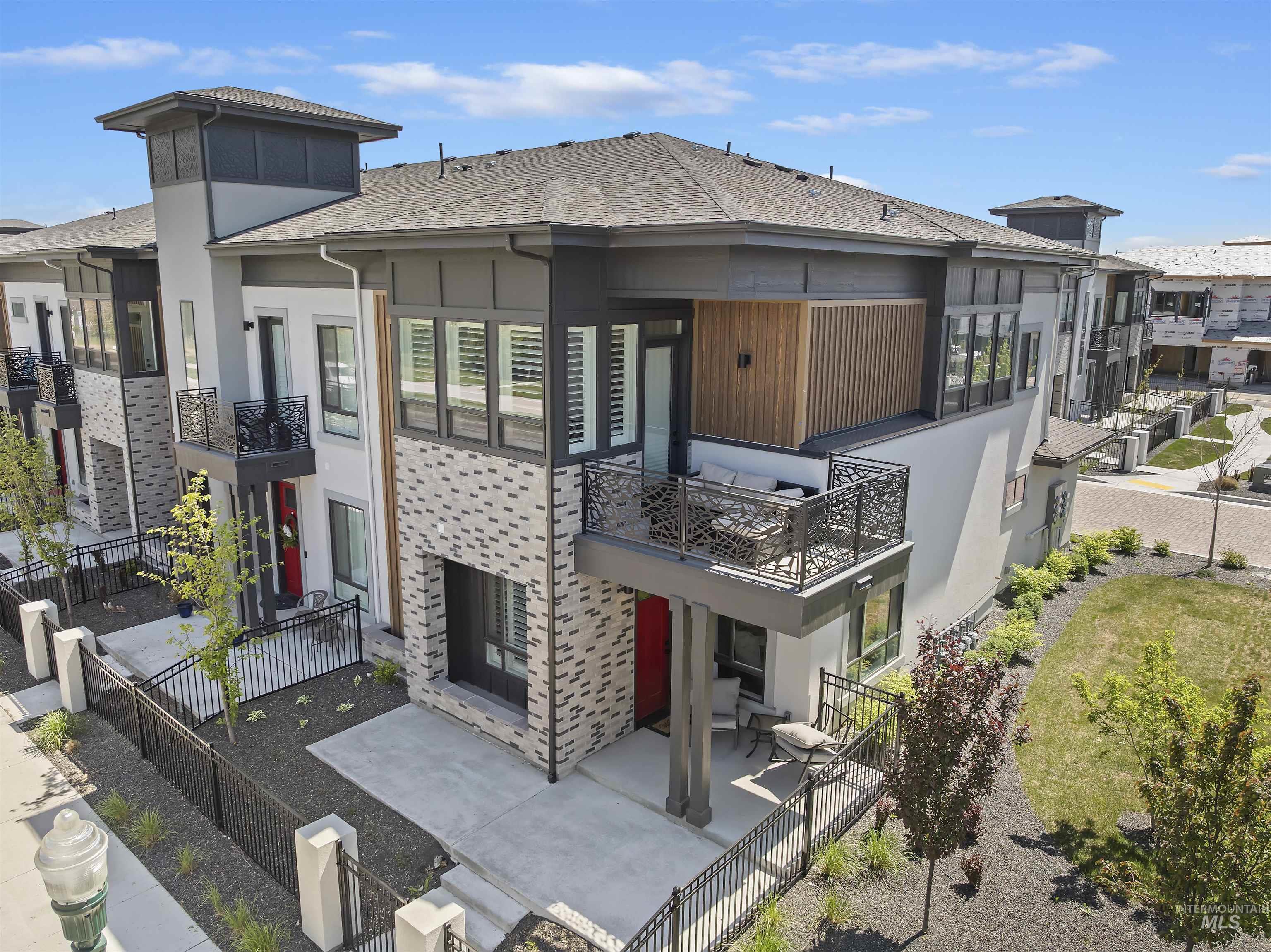 386 E Presidio Ln, Eagle, Idaho 83616, 3 Bedrooms, 2.5 Bathrooms, Residential For Sale, Price $565,000,MLS 98976848