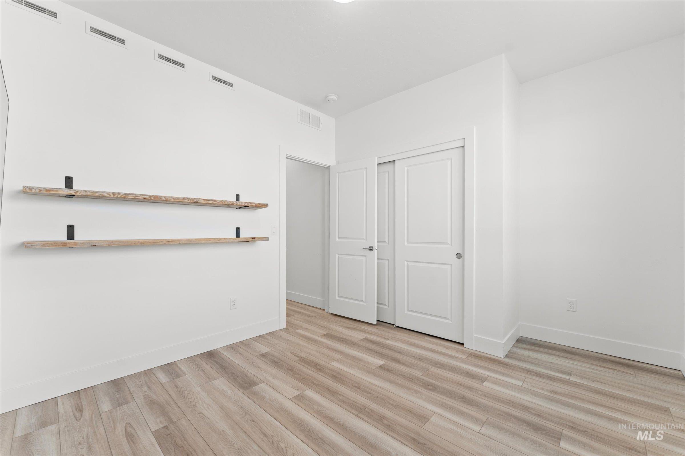 5419 E Victoria Falls Dr, Nampa, Idaho 83686, 3 Bedrooms, 2 Bathrooms, Residential For Sale, Price $559,500,MLS 98976849