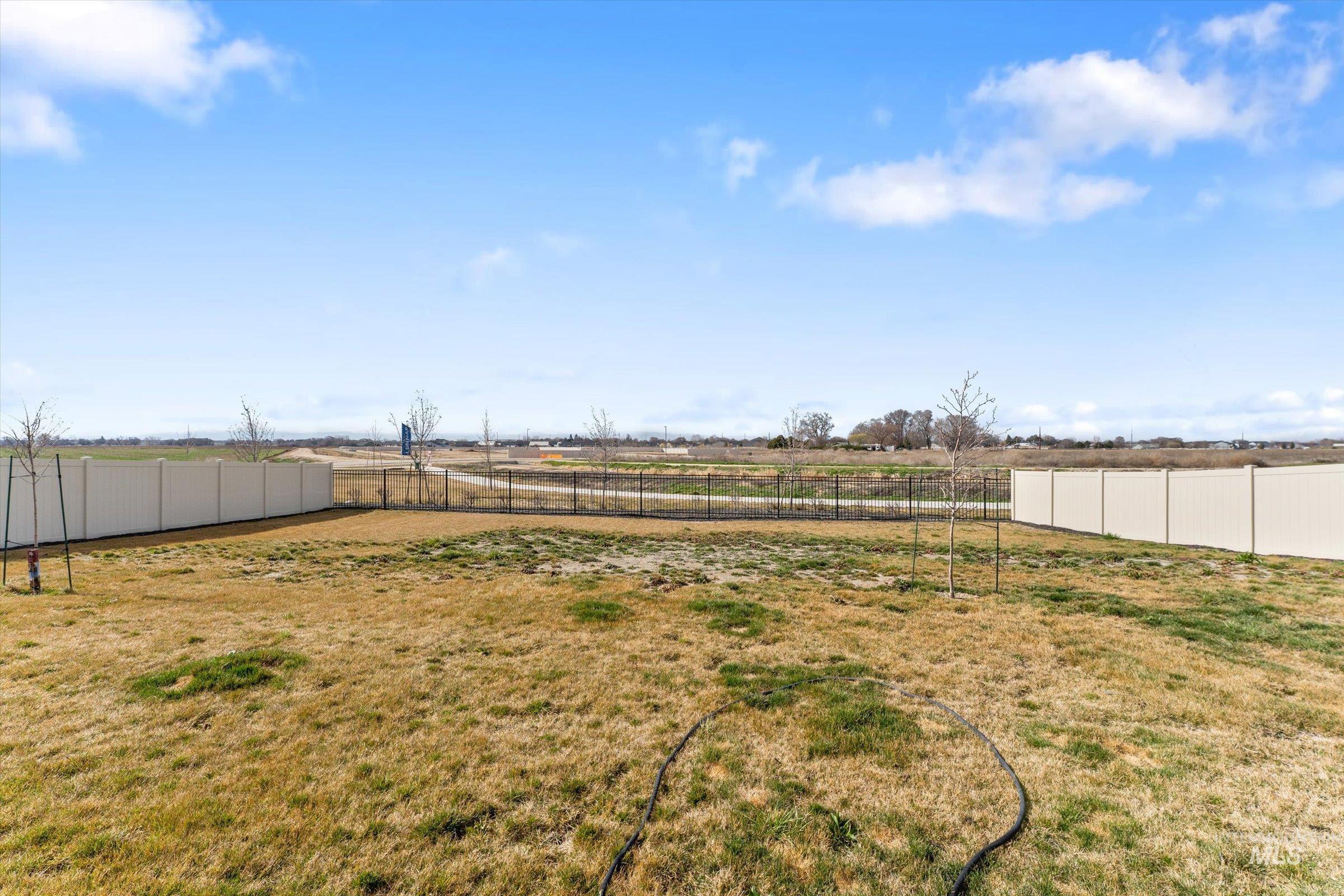 5419 E Victoria Falls Dr, Nampa, Idaho 83686, 3 Bedrooms, 2 Bathrooms, Residential For Sale, Price $559,500,MLS 98976849