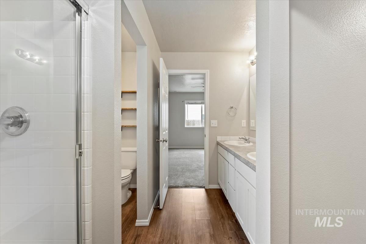 1685 SW Levant Way, Mountain Home, Idaho 83647, 3 Bedrooms, 2 Bathrooms, Residential For Sale, Price $390,000,MLS 98976850