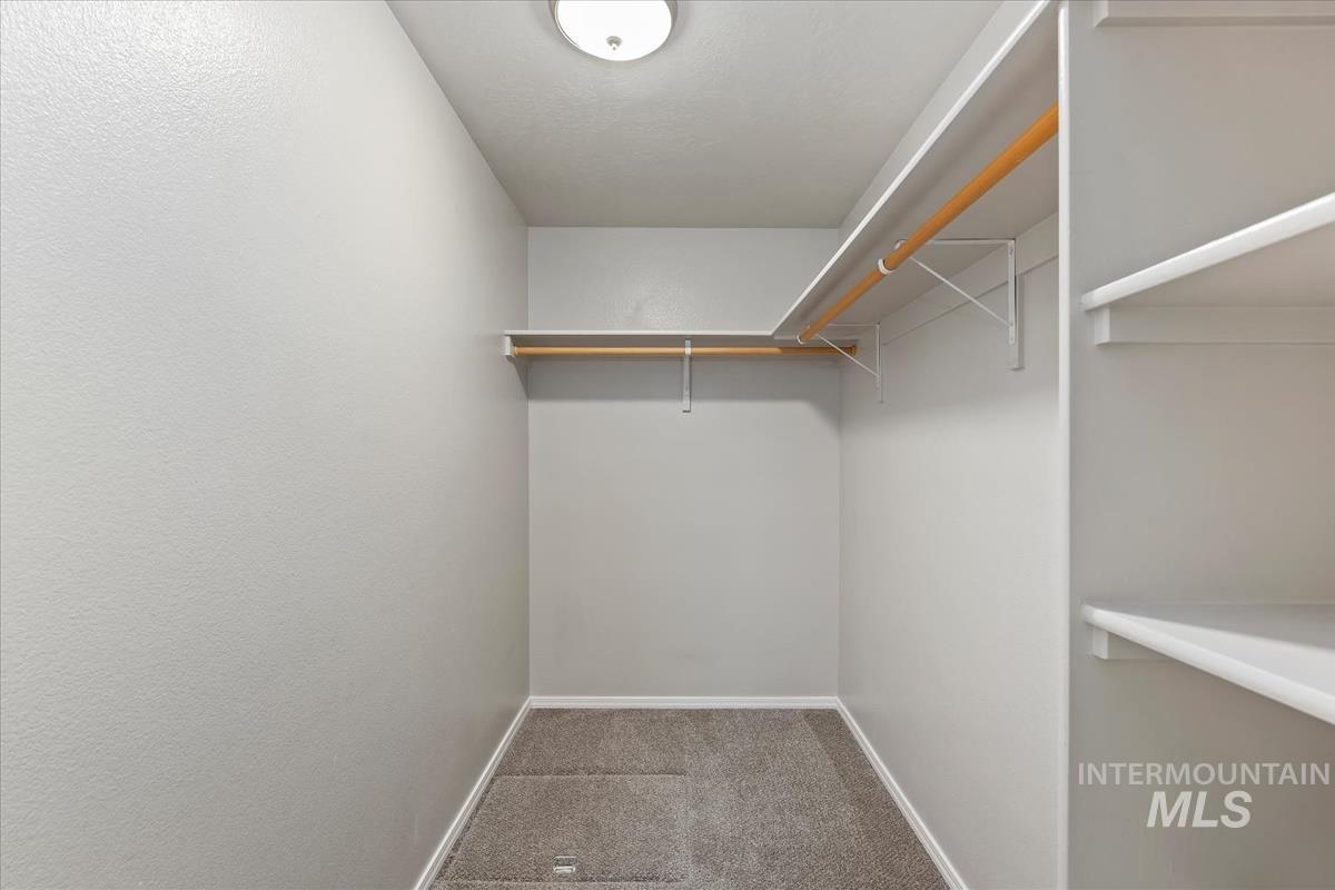 1685 SW Levant Way, Mountain Home, Idaho 83647, 3 Bedrooms, 2 Bathrooms, Residential For Sale, Price $390,000,MLS 98976850