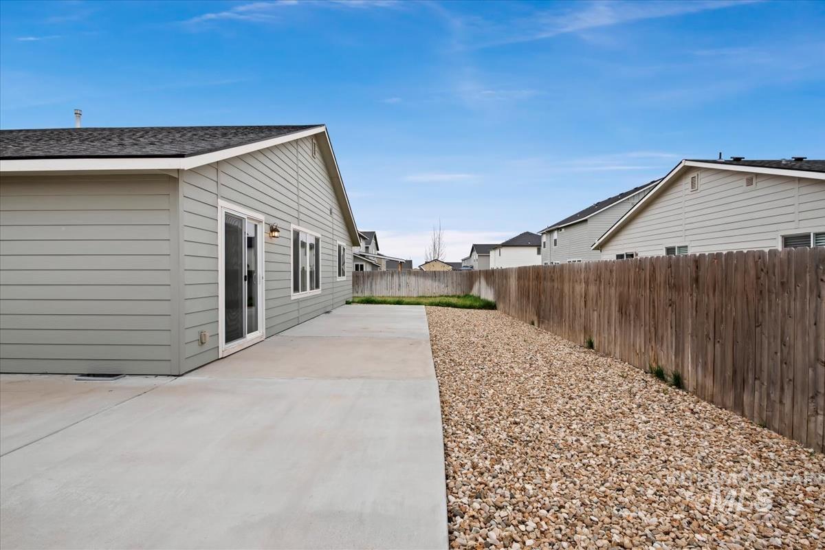 1685 SW Levant Way, Mountain Home, Idaho 83647, 3 Bedrooms, 2 Bathrooms, Residential For Sale, Price $390,000,MLS 98976850