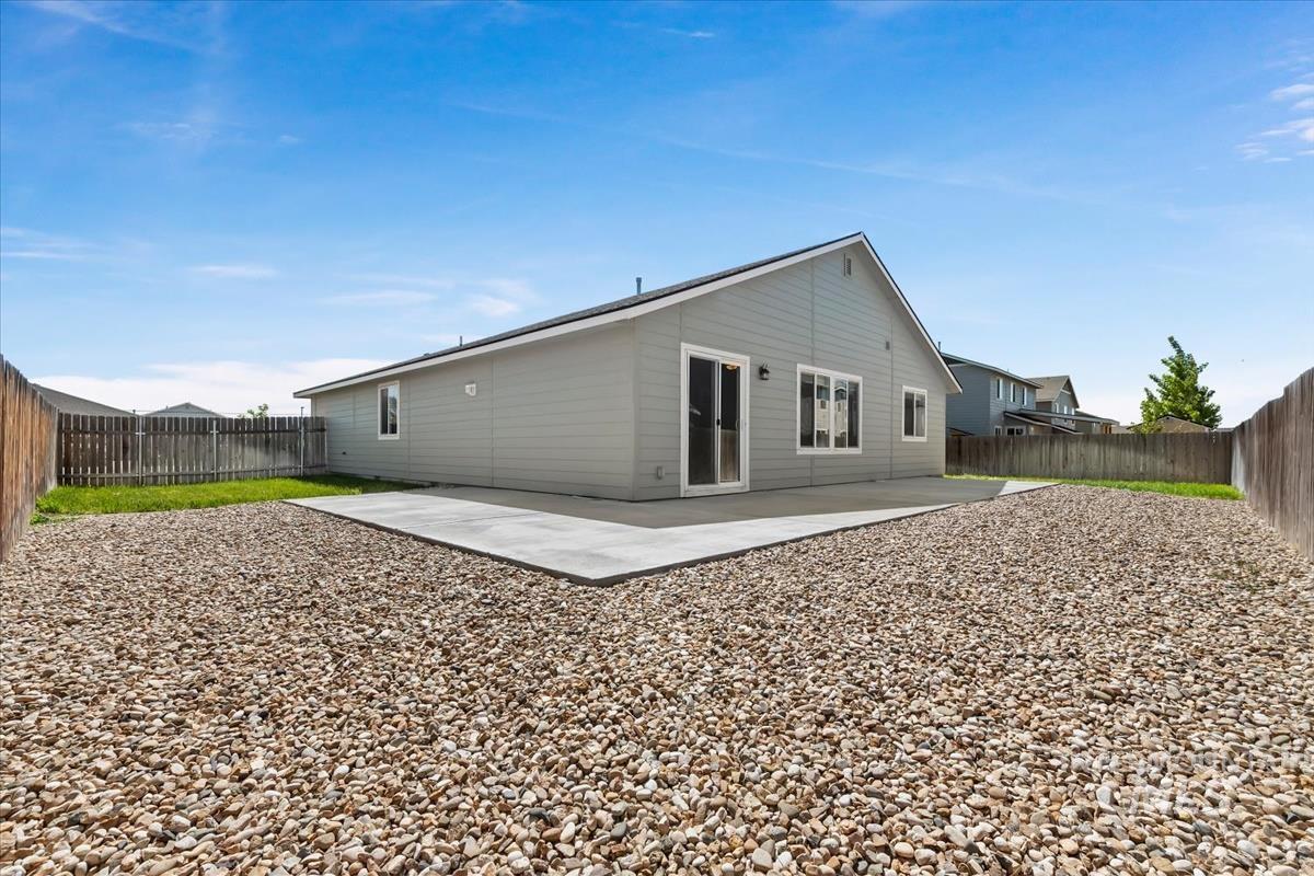 1685 SW Levant Way, Mountain Home, Idaho 83647, 3 Bedrooms, 2 Bathrooms, Residential For Sale, Price $385,000, 98976850