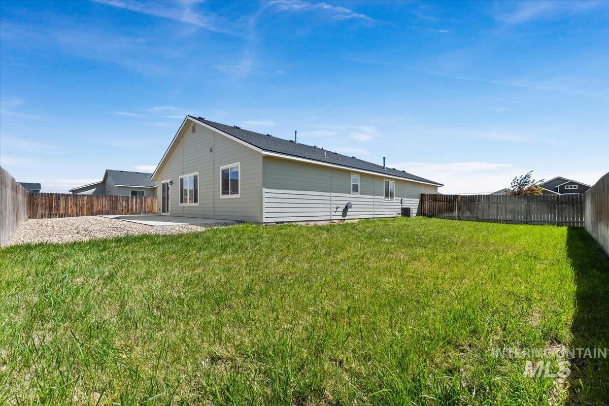 1685 SW Levant Way, Mountain Home, Idaho 83647, 3 Bedrooms, 2 Bathrooms, Residential For Sale, Price $385,000, 98976850