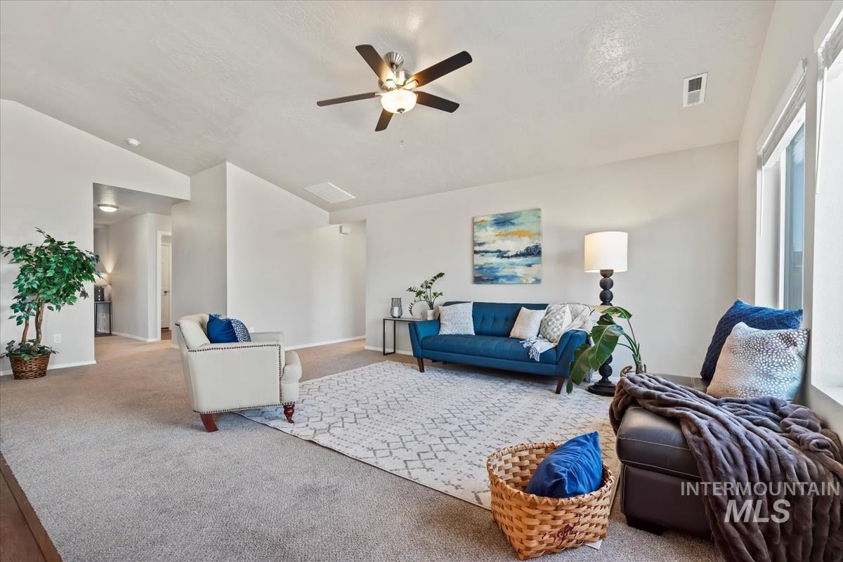 1685 SW Levant Way, Mountain Home, Idaho 83647, 3 Bedrooms, 2 Bathrooms, Residential For Sale, Price $385,000, 98976850