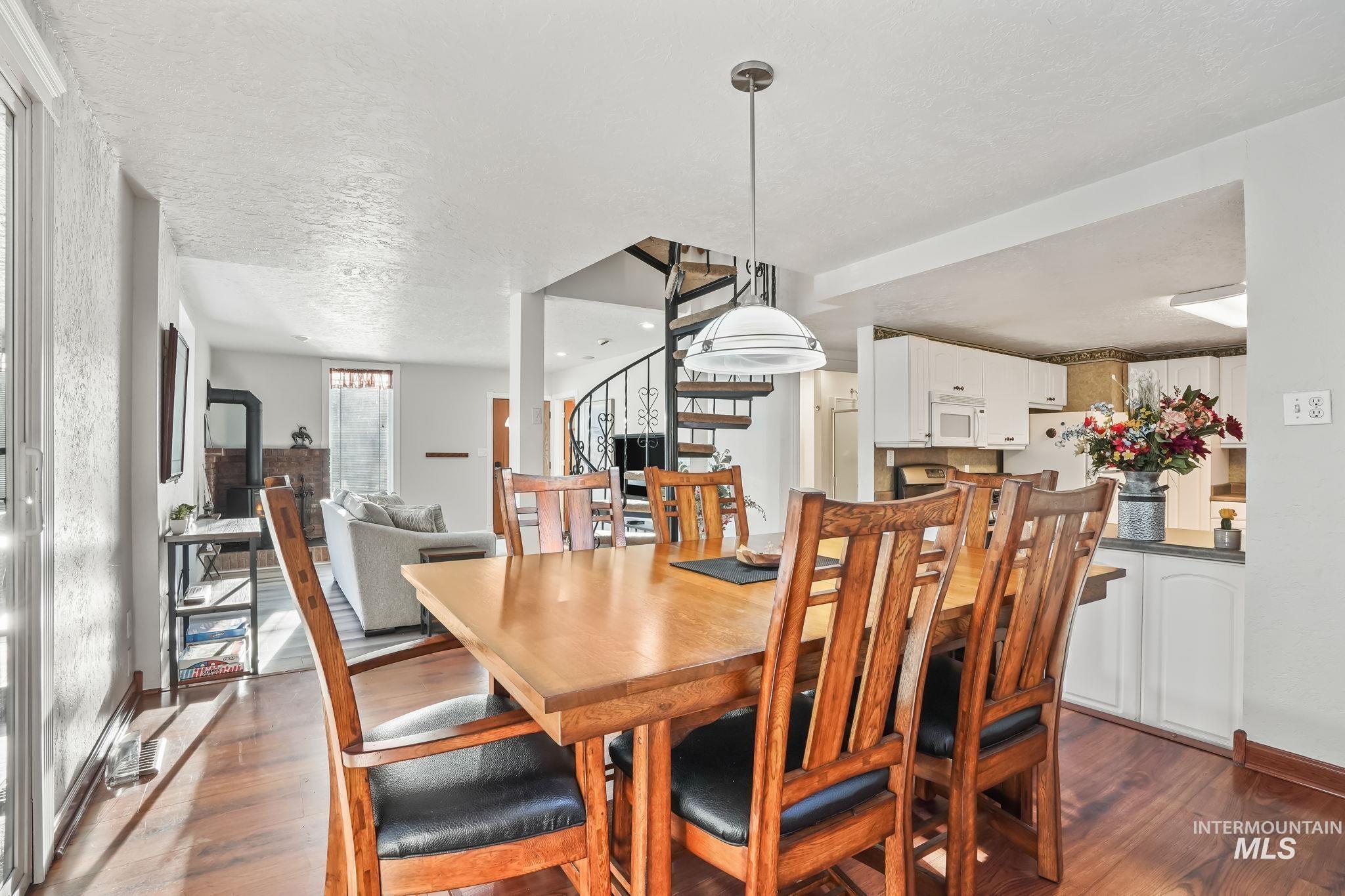 1014 E Franklin St., Boise, Idaho 83712, 3 Bedrooms, 2.5 Bathrooms, Residential For Sale, Price $749,900,MLS 98976852