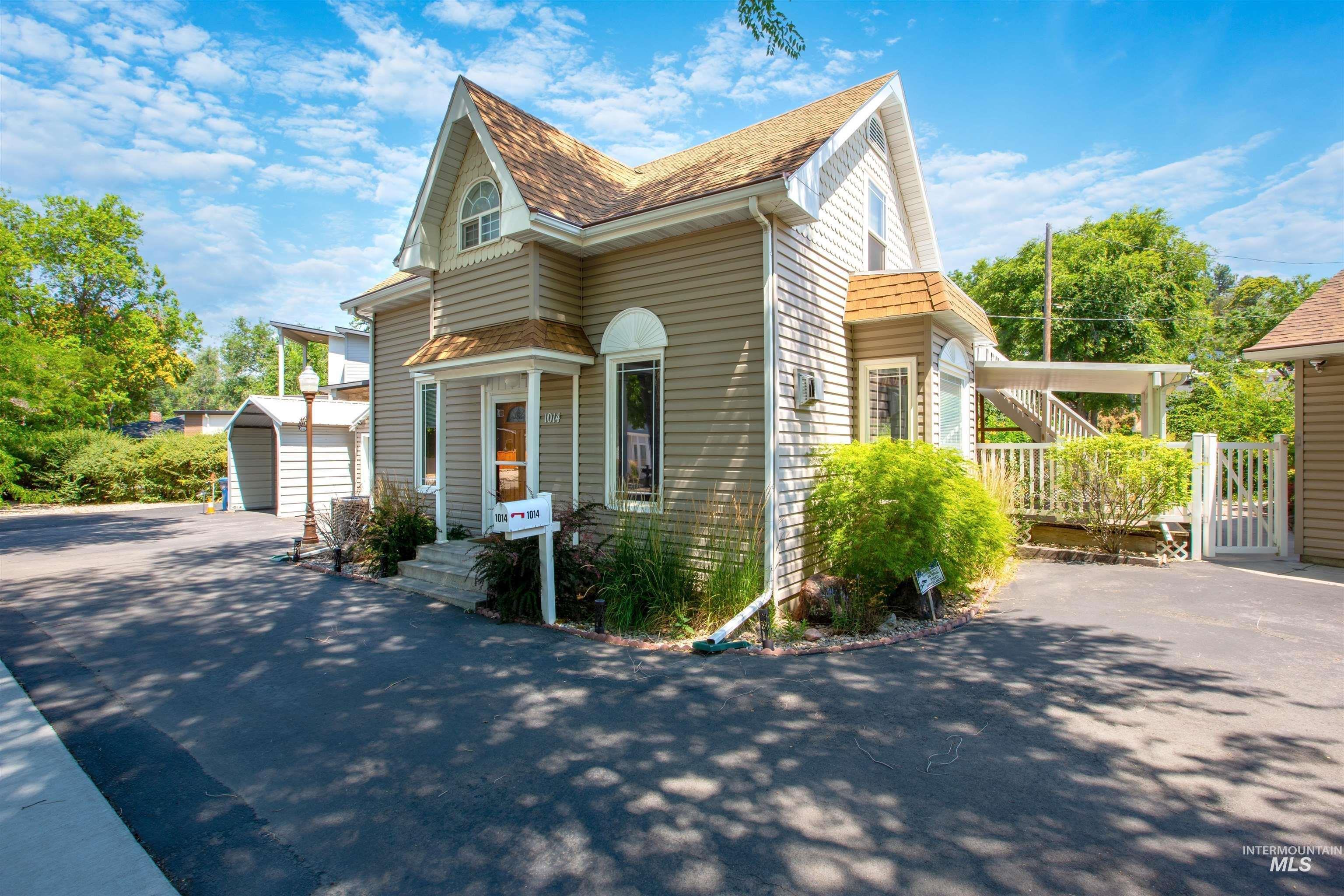 1014 E Franklin St., Boise, Idaho 83712, 3 Bedrooms, 2.5 Bathrooms, Residential For Sale, Price $749,900,MLS 98976852