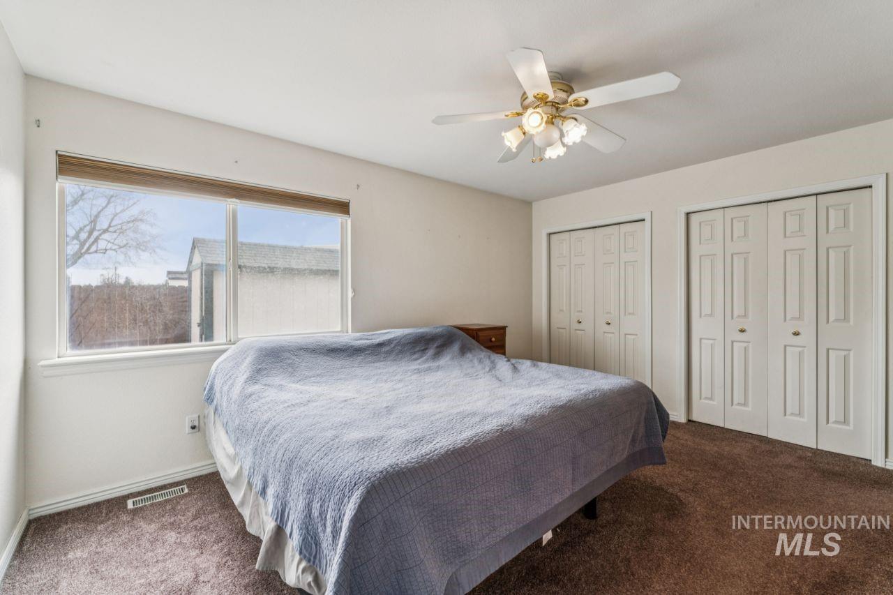 6803 W Russett St, Boise, Idaho 83704, 3 Bedrooms, 2.5 Bathrooms, Residential For Sale, Price $389,900,MLS 98976854