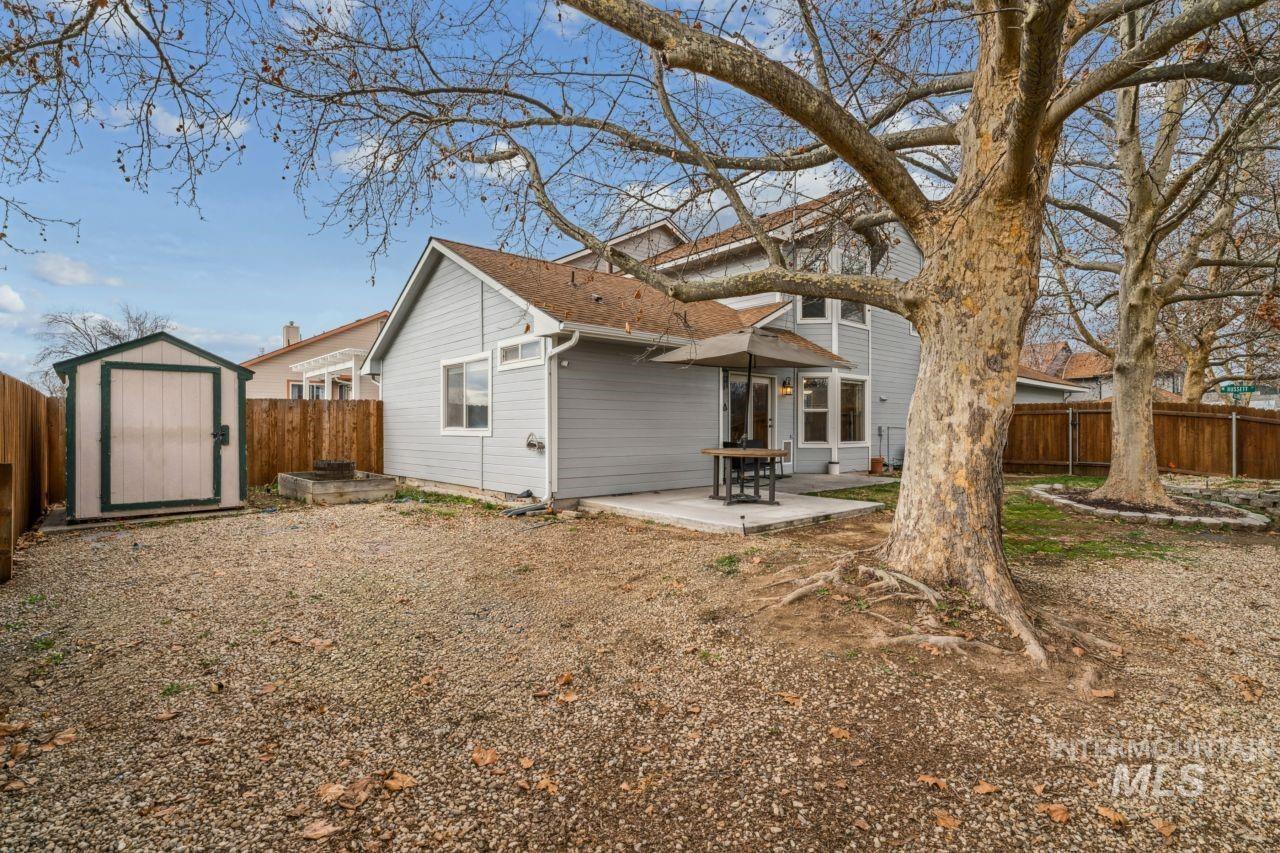 6803 W Russett St, Boise, Idaho 83704, 3 Bedrooms, 2.5 Bathrooms, Residential For Sale, Price $389,900,MLS 98976854