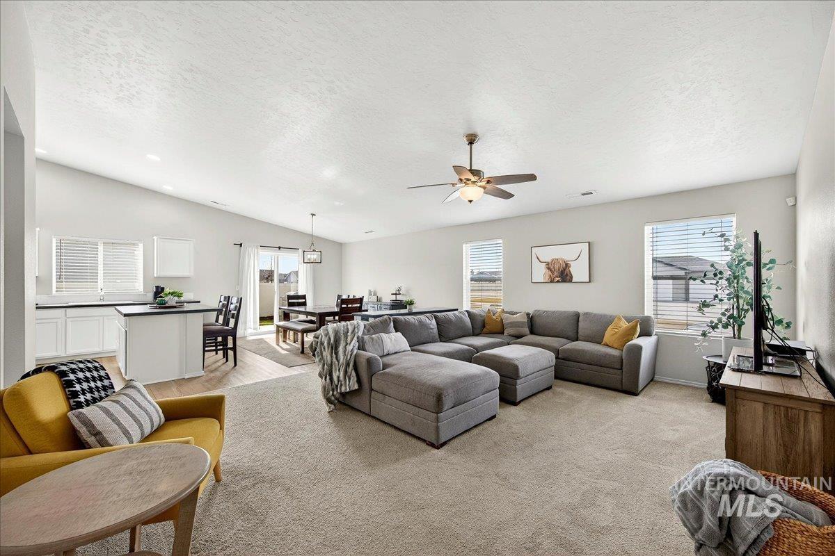 8389 E Harpster Ct., Nampa, Idaho 83687, 4 Bedrooms, 2 Bathrooms, Residential For Sale, Price $429,000,MLS 98976857