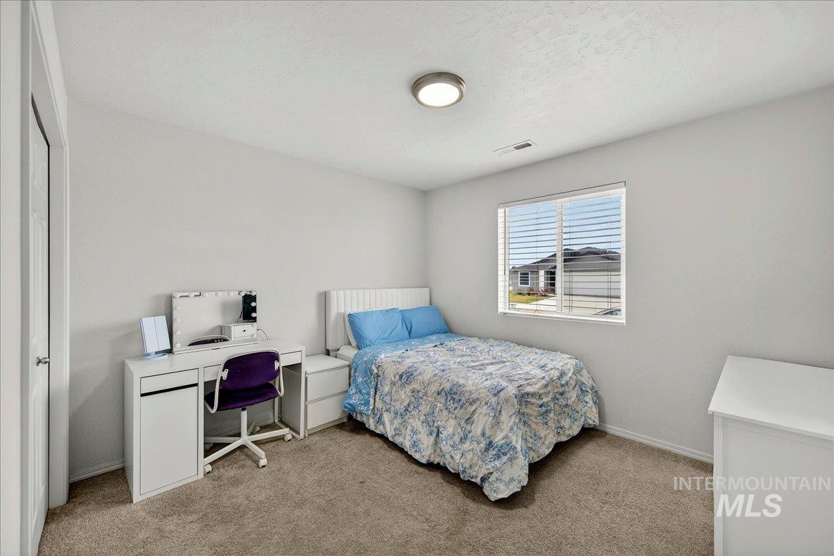 8389 E Harpster Ct., Nampa, Idaho 83687, 4 Bedrooms, 2 Bathrooms, Residential For Sale, Price $429,000,MLS 98976857