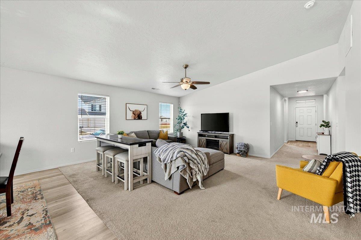 8389 E Harpster Ct., Nampa, Idaho 83687, 4 Bedrooms, 2 Bathrooms, Residential For Sale, Price $429,000,MLS 98976857