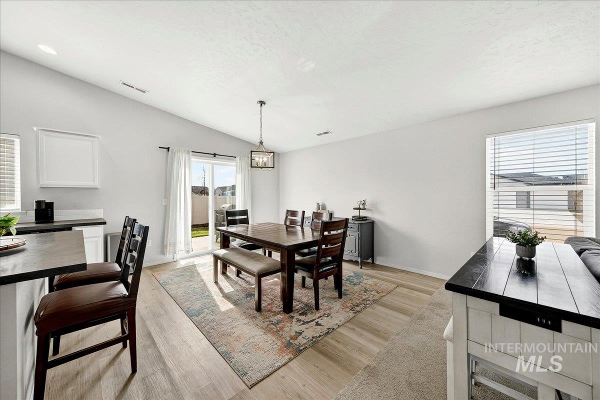 8389 E Harpster Ct., Nampa, Idaho 83687, 4 Bedrooms, 2 Bathrooms, Residential For Sale, Price $429,000,MLS 98976857