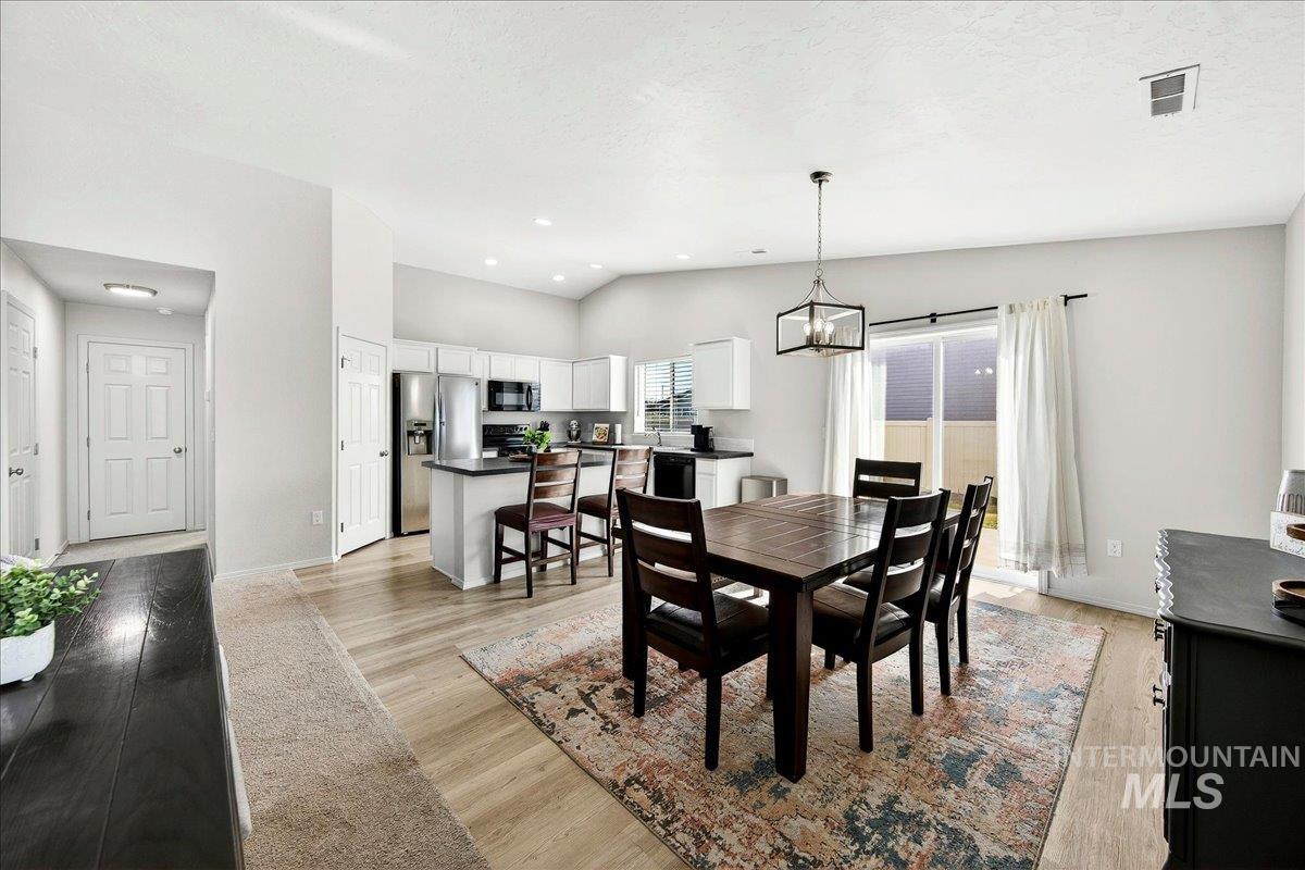 8389 E Harpster Ct., Nampa, Idaho 83687, 4 Bedrooms, 2 Bathrooms, Residential For Sale, Price $429,000,MLS 98976857