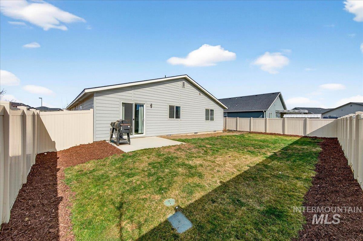 8389 E Harpster Ct., Nampa, Idaho 83687, 4 Bedrooms, 2 Bathrooms, Residential For Sale, Price $429,000,MLS 98976857