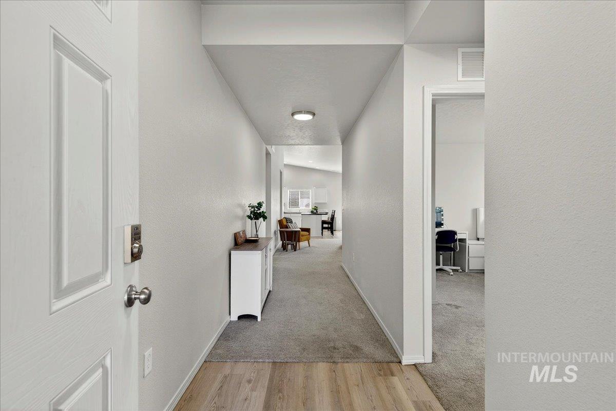 8389 E Harpster Ct., Nampa, Idaho 83687, 4 Bedrooms, 2 Bathrooms, Residential For Sale, Price $429,000,MLS 98976857