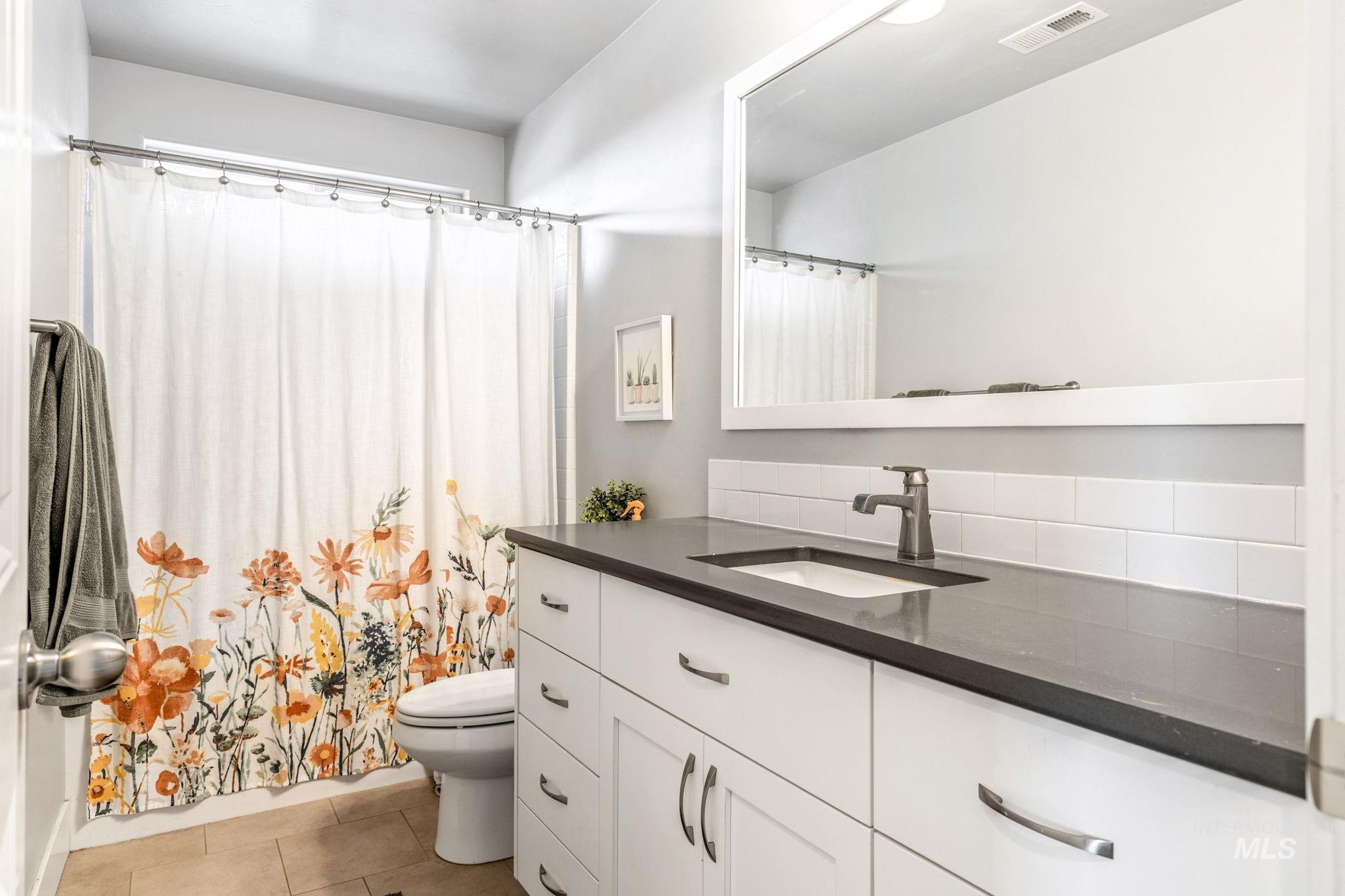 1127 Overland Trail St, Middleton, Idaho 83644, 4 Bedrooms, 3.5 Bathrooms, Residential For Sale, Price $600,000,MLS 98976858