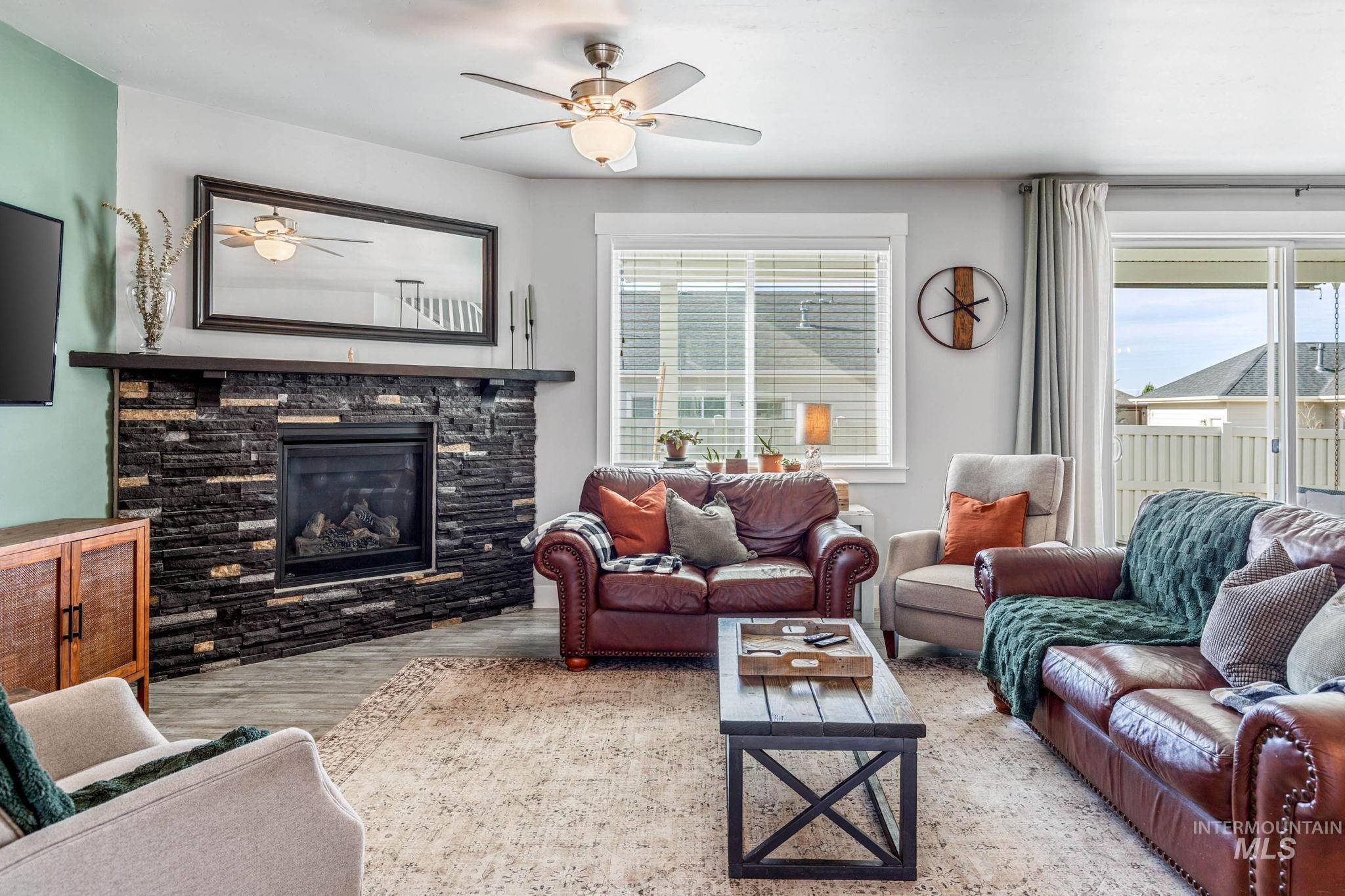 1127 Overland Trail St, Middleton, Idaho 83644, 4 Bedrooms, 3.5 Bathrooms, Residential For Sale, Price $575,000,MLS 98976858