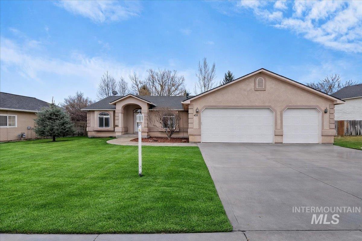 435 Bitterbrush Ave, Nampa, Idaho 83686, 3 Bedrooms, 2 Bathrooms, Residential For Sale, Price $474,900,MLS 98976859