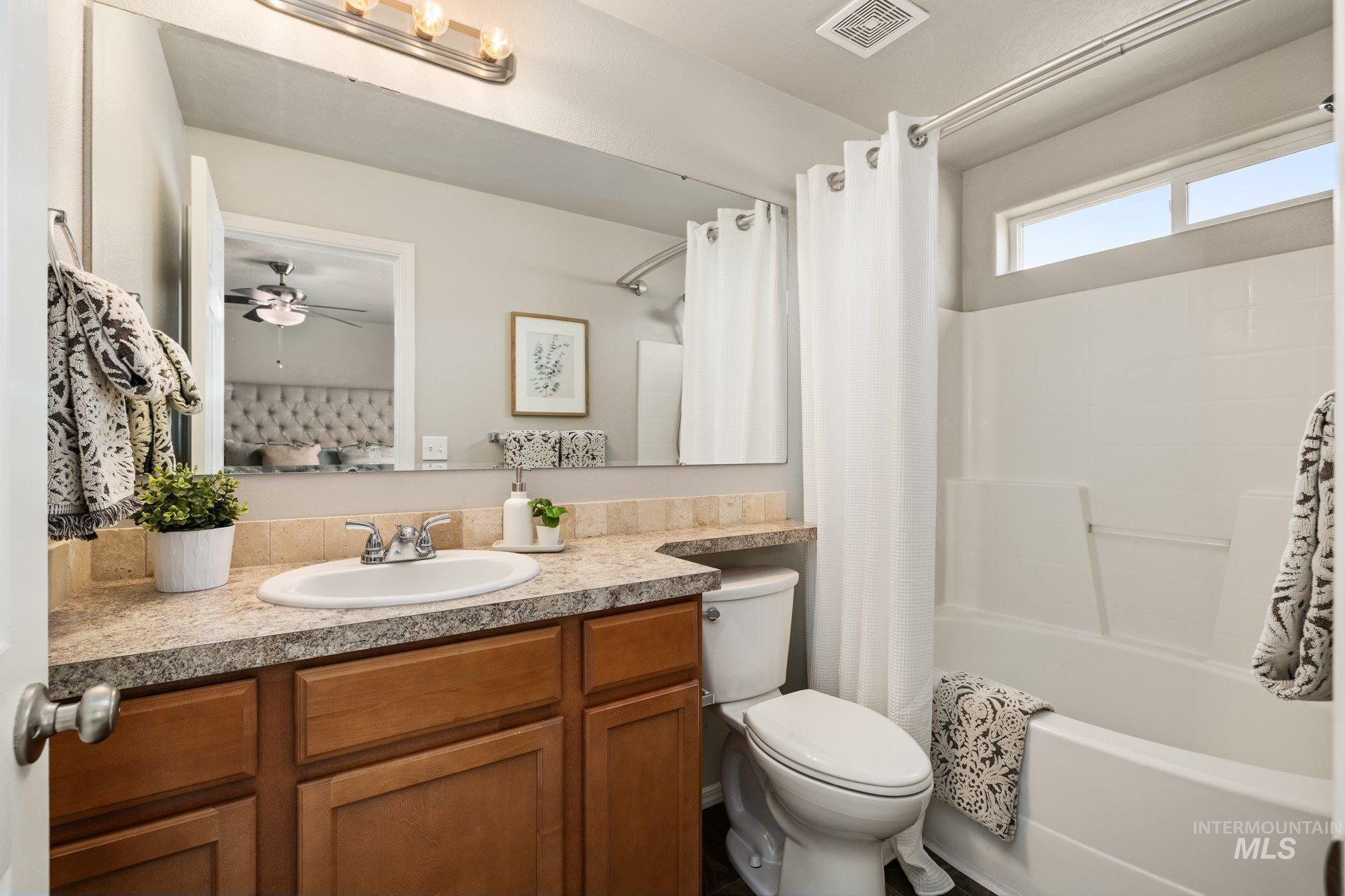 4802 Ida Red Ave, Caldwell, Idaho 83607, 5 Bedrooms, 2 Bathrooms, Residential For Sale, Price $369,000,MLS 98976860