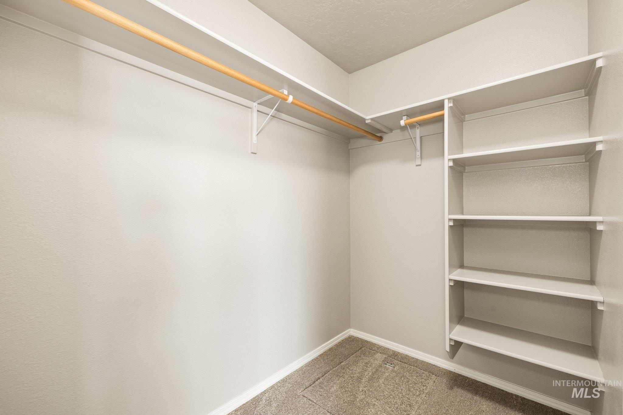 4802 Ida Red Ave, Caldwell, Idaho 83607, 5 Bedrooms, 2 Bathrooms, Residential For Sale, Price $369,000,MLS 98976860