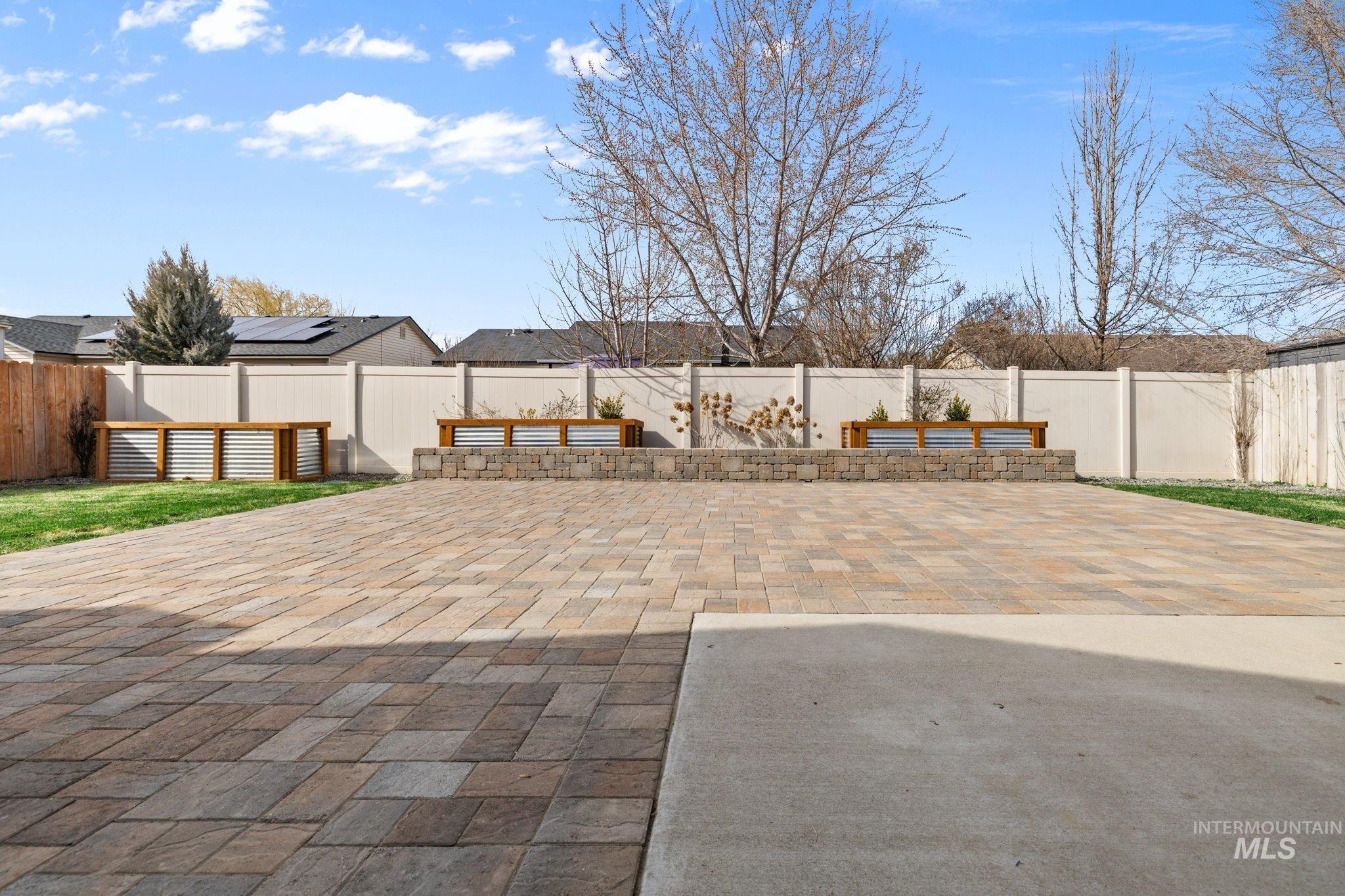 4802 Ida Red Ave, Caldwell, Idaho 83607, 5 Bedrooms, 2 Bathrooms, Residential For Sale, Price $369,000,MLS 98976860