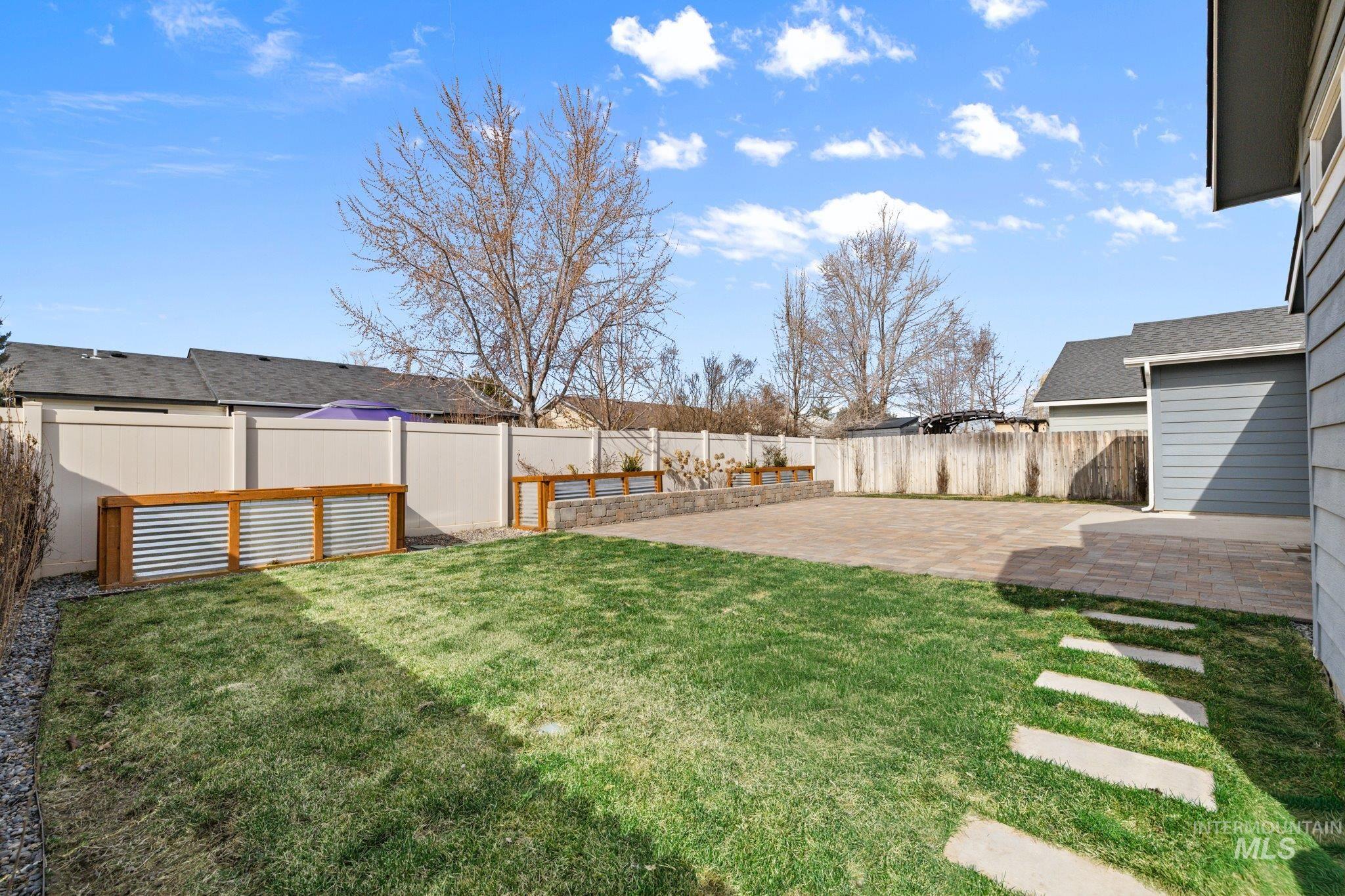 4802 Ida Red Ave, Caldwell, Idaho 83607, 5 Bedrooms, 2 Bathrooms, Residential For Sale, Price $369,000,MLS 98976860