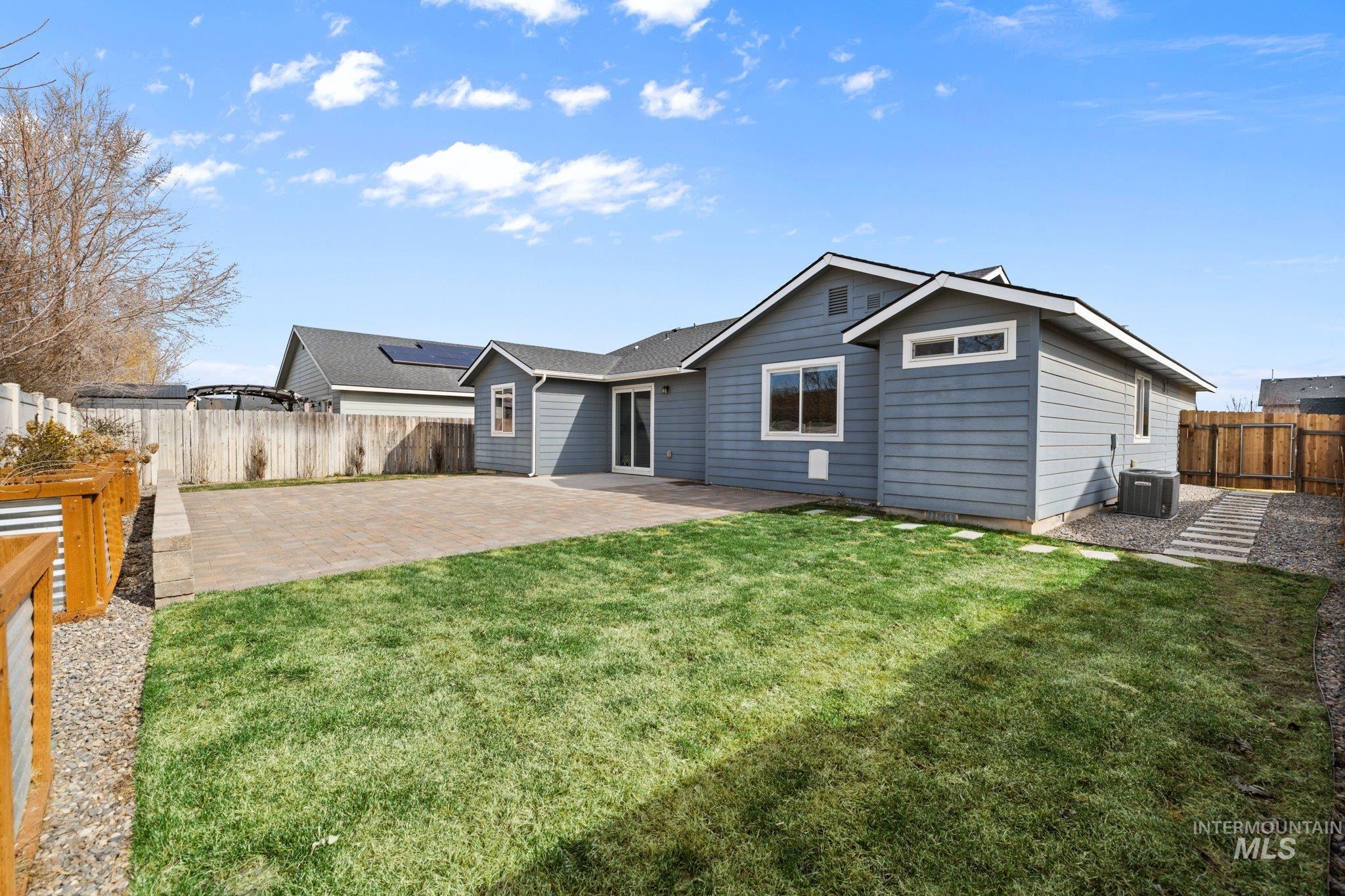 4802 Ida Red Ave, Caldwell, Idaho 83607, 5 Bedrooms, 2 Bathrooms, Residential For Sale, Price $369,000,MLS 98976860