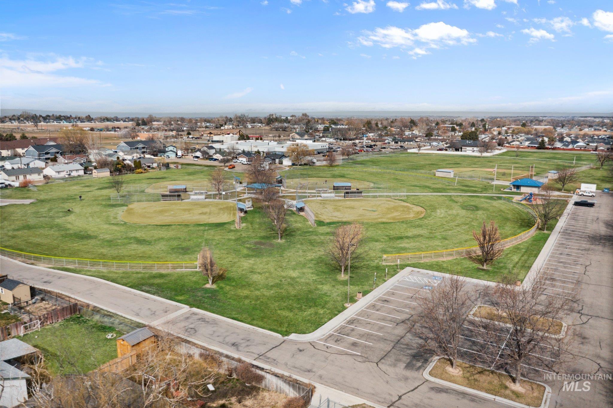 4802 Ida Red Ave, Caldwell, Idaho 83607, 5 Bedrooms, 2 Bathrooms, Residential For Sale, Price $369,000,MLS 98976860