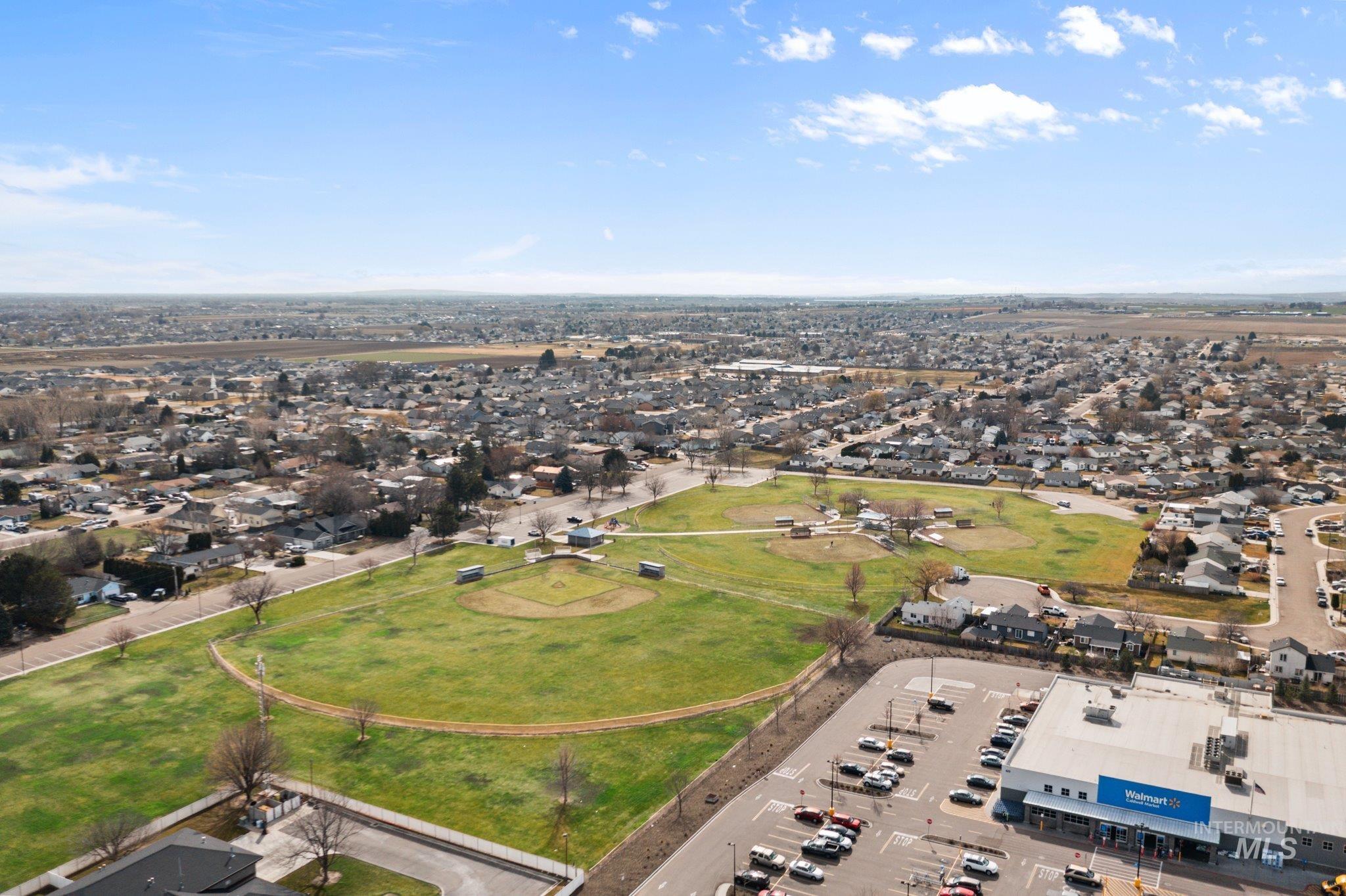 4802 Ida Red Ave, Caldwell, Idaho 83607, 5 Bedrooms, 2 Bathrooms, Residential For Sale, Price $369,000,MLS 98976860