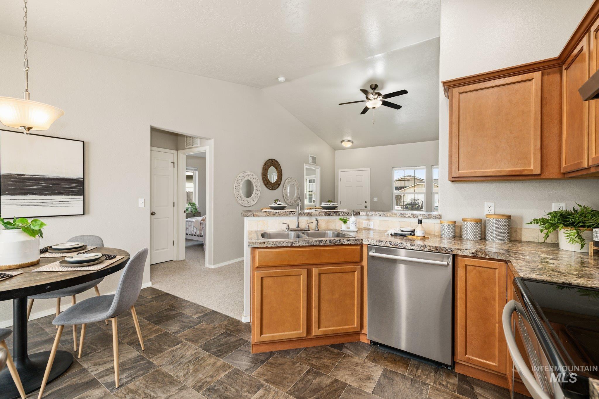 4802 Ida Red Ave, Caldwell, Idaho 83607, 5 Bedrooms, 2 Bathrooms, Residential For Sale, Price $369,000,MLS 98976860