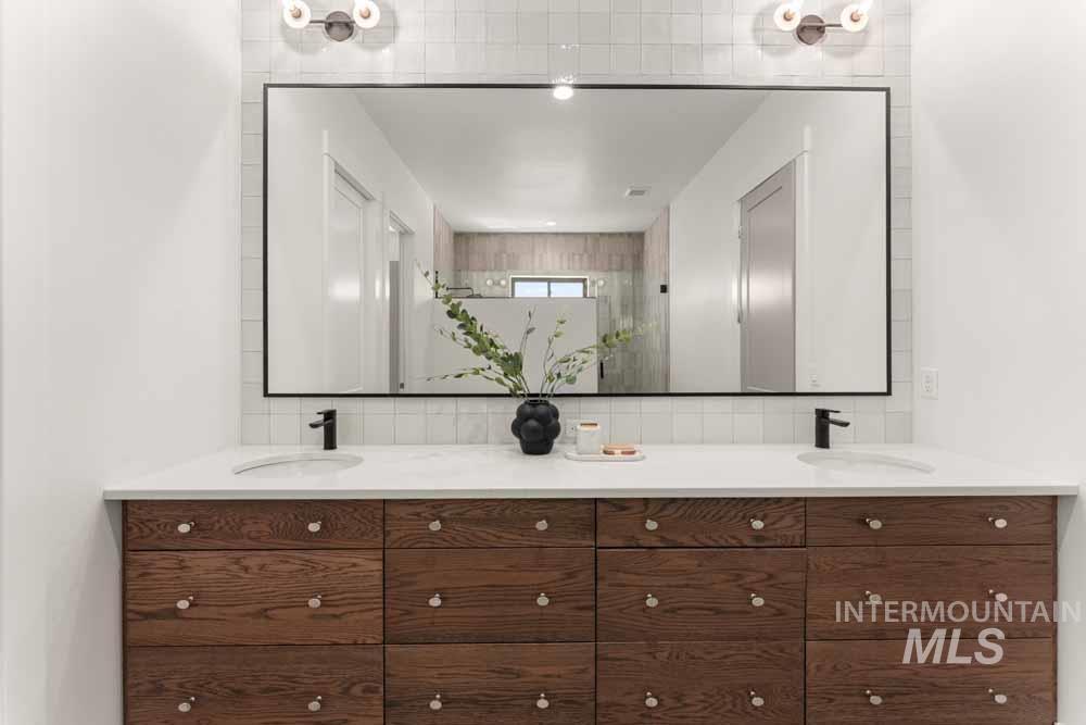 3343 W Tahoe View St, Eagle, Idaho 83616, 4 Bedrooms, 3.5 Bathrooms, Residential For Sale, Price $1,294,000,MLS 98976861