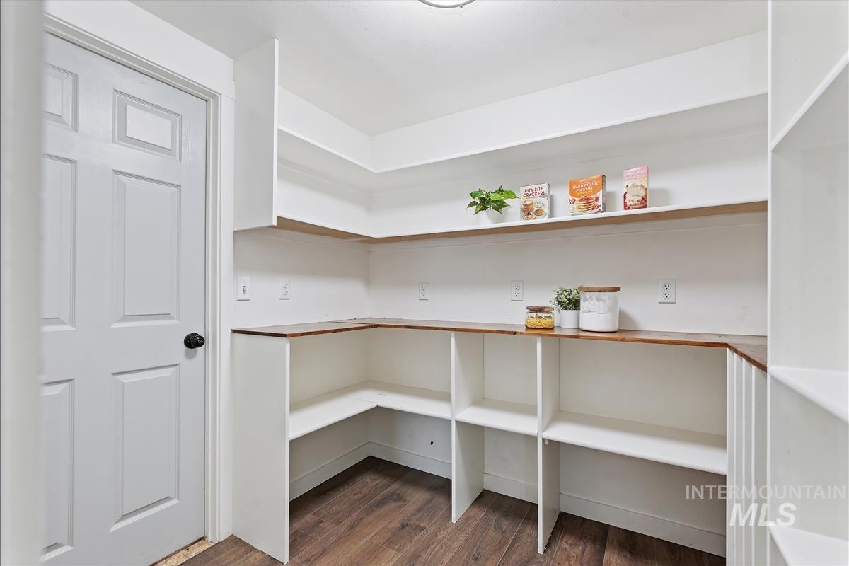 112 W California Ave, Homedale, Idaho 83628, 4 Bedrooms, 2.5 Bathrooms, Residential For Sale, Price $450,000,MLS 98976863