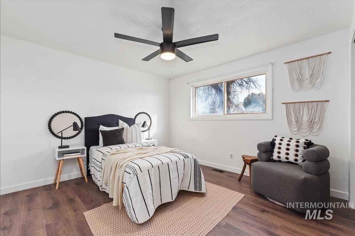 112 W California Ave, Homedale, Idaho 83628, 4 Bedrooms, 2.5 Bathrooms, Residential For Sale, Price $450,000,MLS 98976863