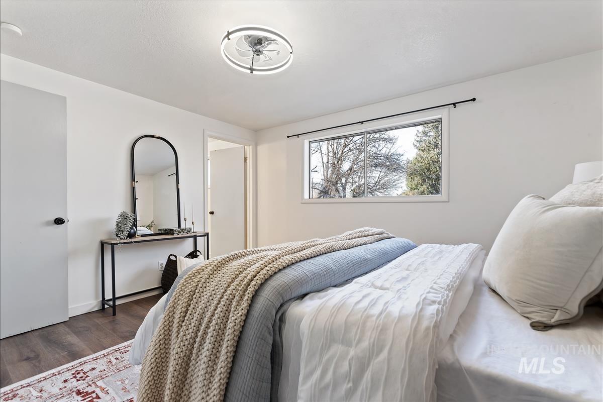 112 W California Ave, Homedale, Idaho 83628, 4 Bedrooms, 2.5 Bathrooms, Residential For Sale, Price $450,000,MLS 98976863