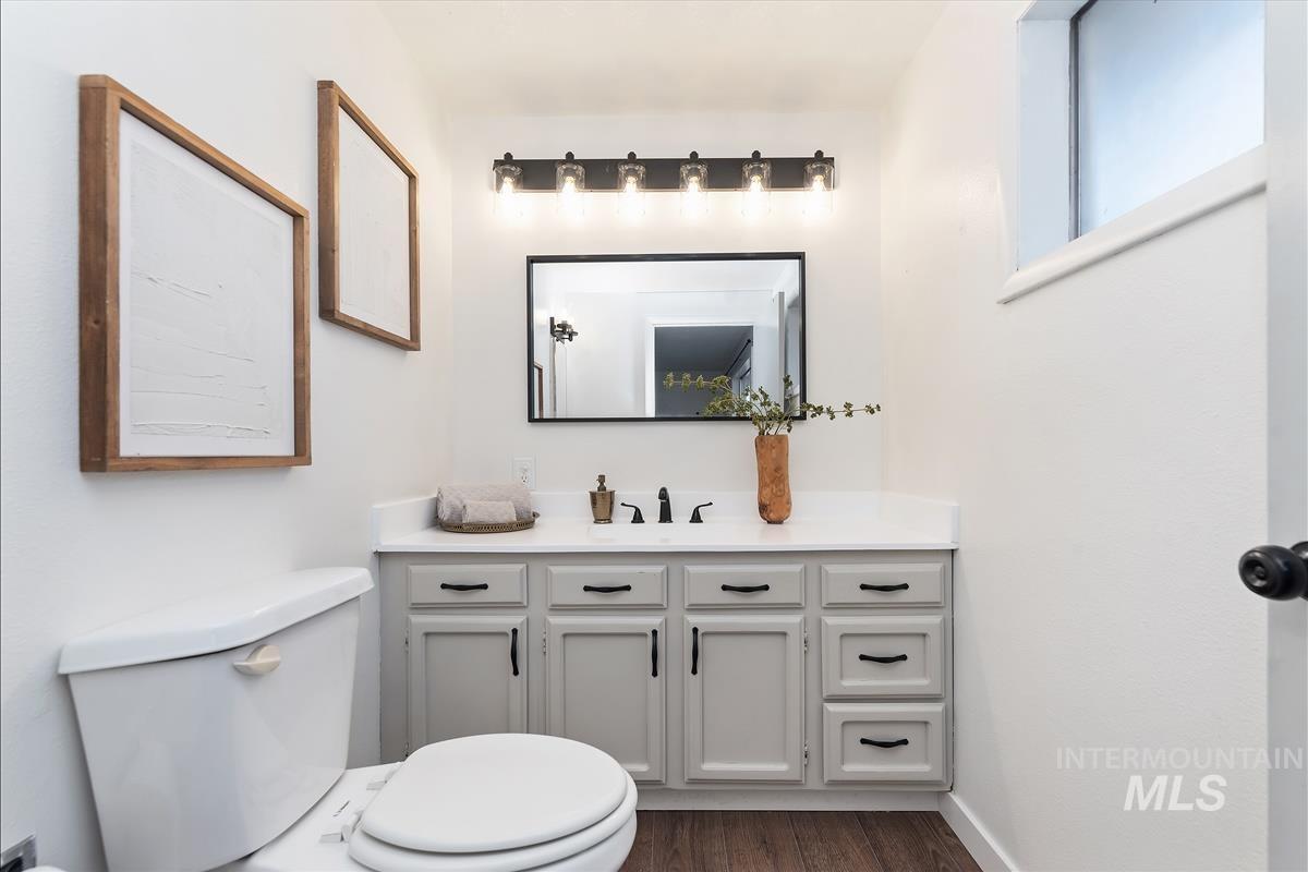 112 W California Ave, Homedale, Idaho 83628, 4 Bedrooms, 2.5 Bathrooms, Residential For Sale, Price $450,000,MLS 98976863