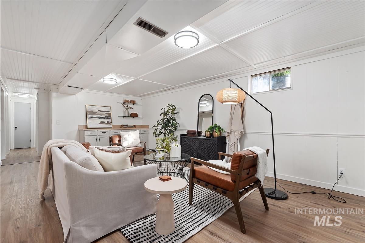 112 W California Ave, Homedale, Idaho 83628, 4 Bedrooms, 2.5 Bathrooms, Residential For Sale, Price $450,000,MLS 98976863