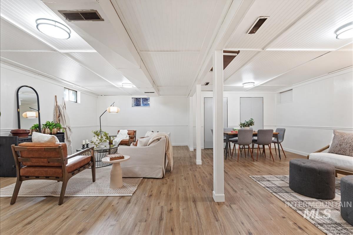 112 W California Ave, Homedale, Idaho 83628, 4 Bedrooms, 2.5 Bathrooms, Residential For Sale, Price $450,000,MLS 98976863