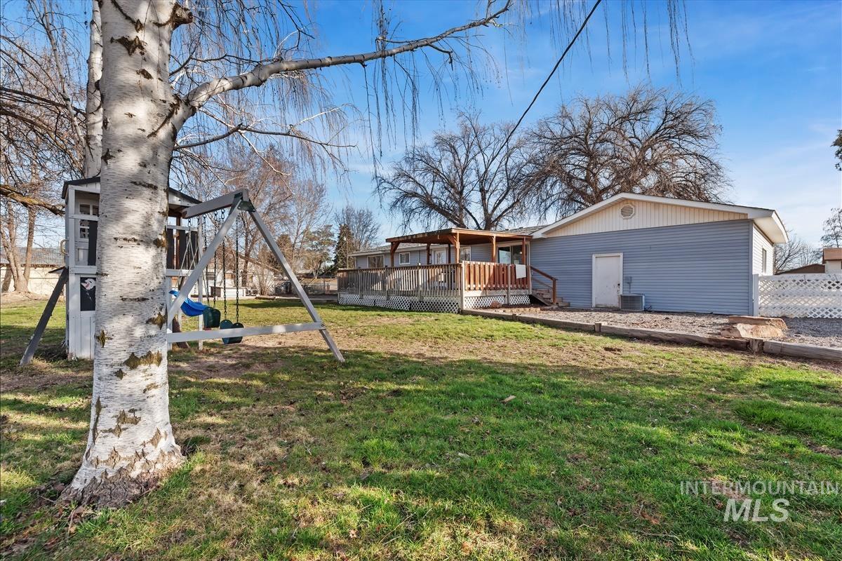 112 W California Ave, Homedale, Idaho 83628, 4 Bedrooms, 2.5 Bathrooms, Residential For Sale, Price $450,000,MLS 98976863