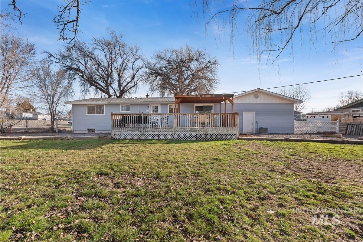 112 W California Ave, Homedale, Idaho 83628, 4 Bedrooms, 2.5 Bathrooms, Residential For Sale, Price $450,000,MLS 98976863