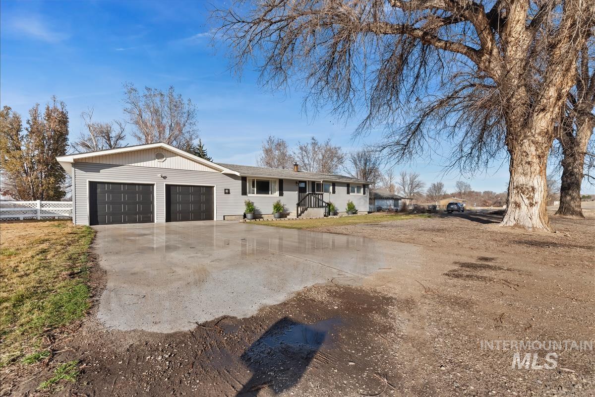 112 W California Ave, Homedale, Idaho 83628, 4 Bedrooms, 2.5 Bathrooms, Residential For Sale, Price $450,000,MLS 98976863