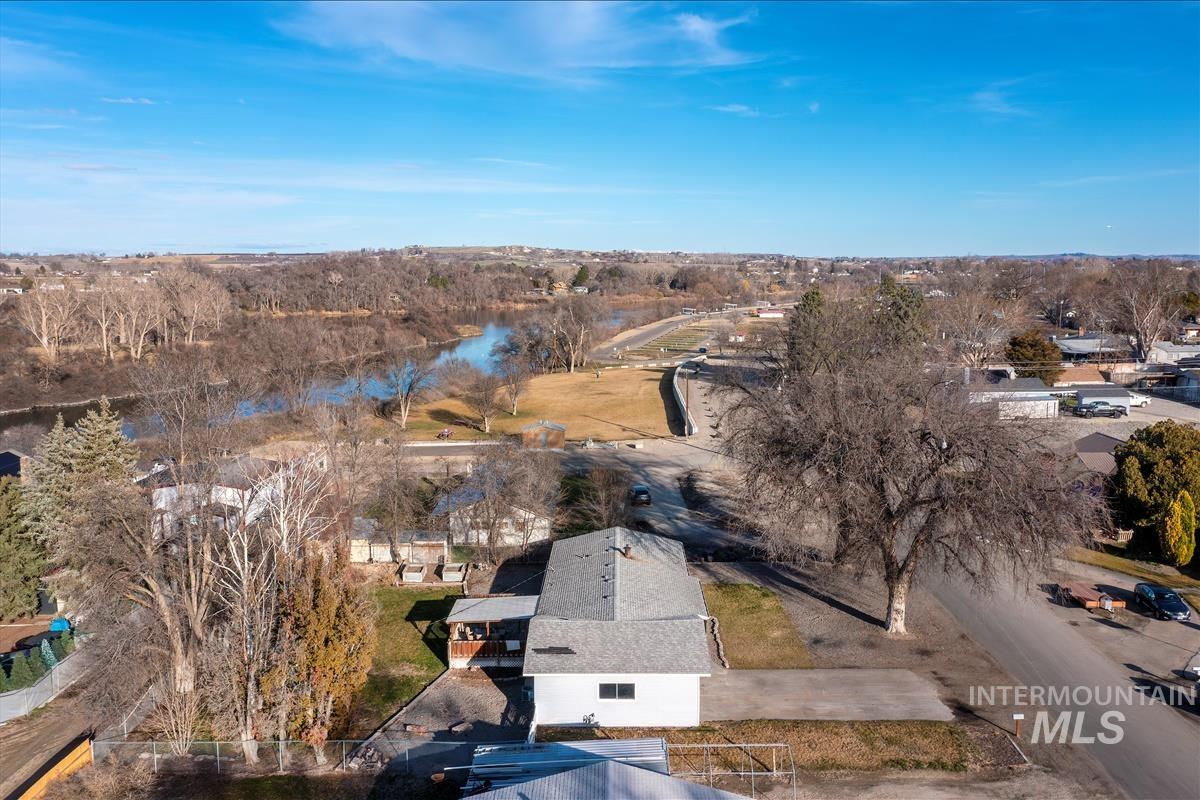 112 W California Ave, Homedale, Idaho 83628, 4 Bedrooms, 2.5 Bathrooms, Residential For Sale, Price $450,000,MLS 98976863