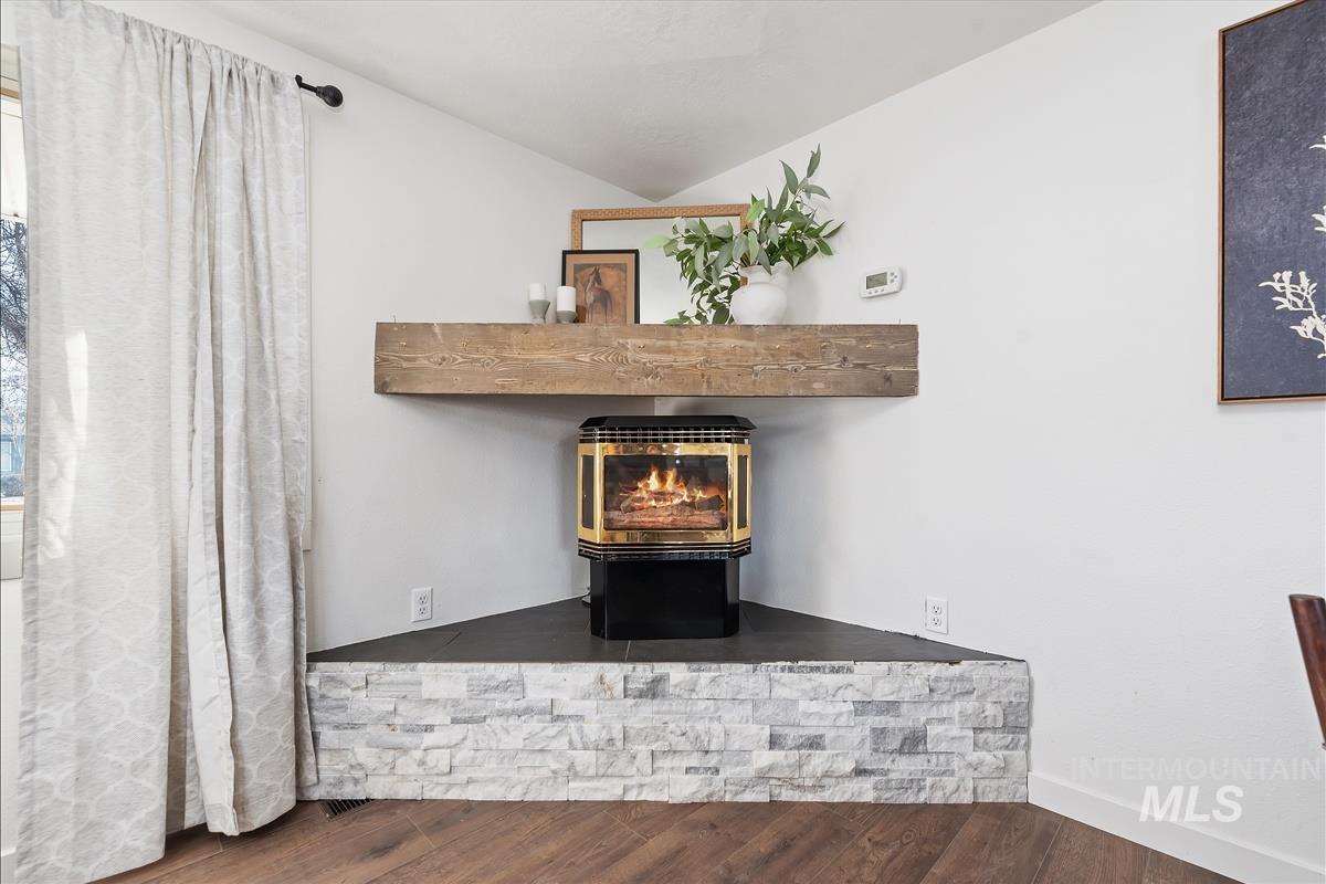 112 W California Ave, Homedale, Idaho 83628, 4 Bedrooms, 2.5 Bathrooms, Residential For Sale, Price $450,000,MLS 98976863