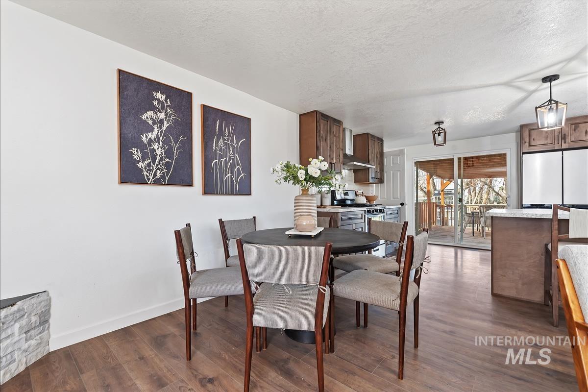 112 W California Ave, Homedale, Idaho 83628, 4 Bedrooms, 2.5 Bathrooms, Residential For Sale, Price $450,000,MLS 98976863