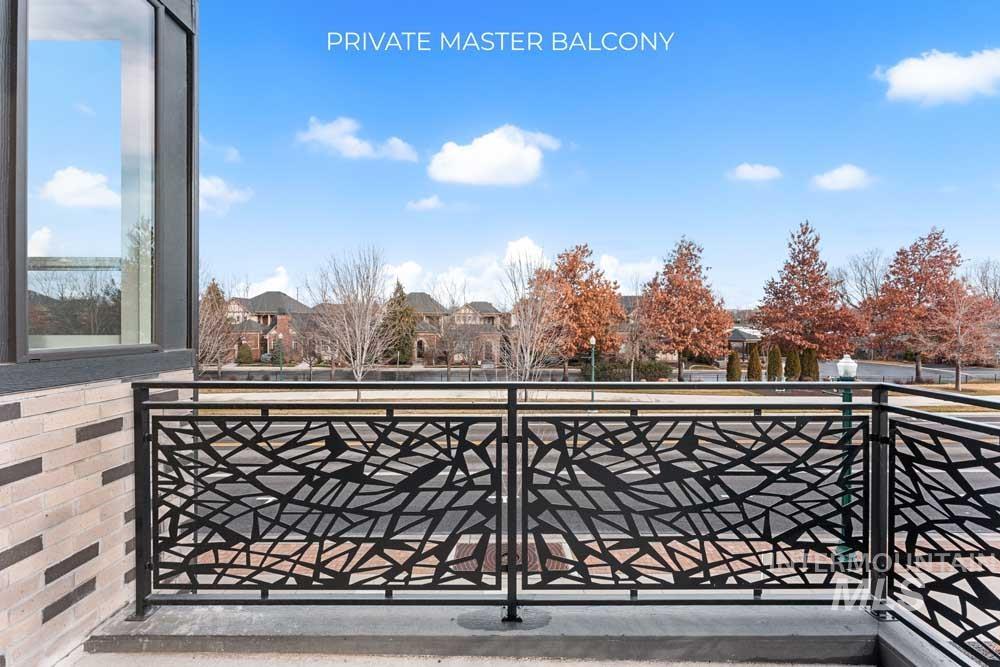 374 E Presidio Ln, Eagle, Idaho 83616, 3 Bedrooms, 2.5 Bathrooms, Residential For Sale, Price $609,900,MLS 98976864