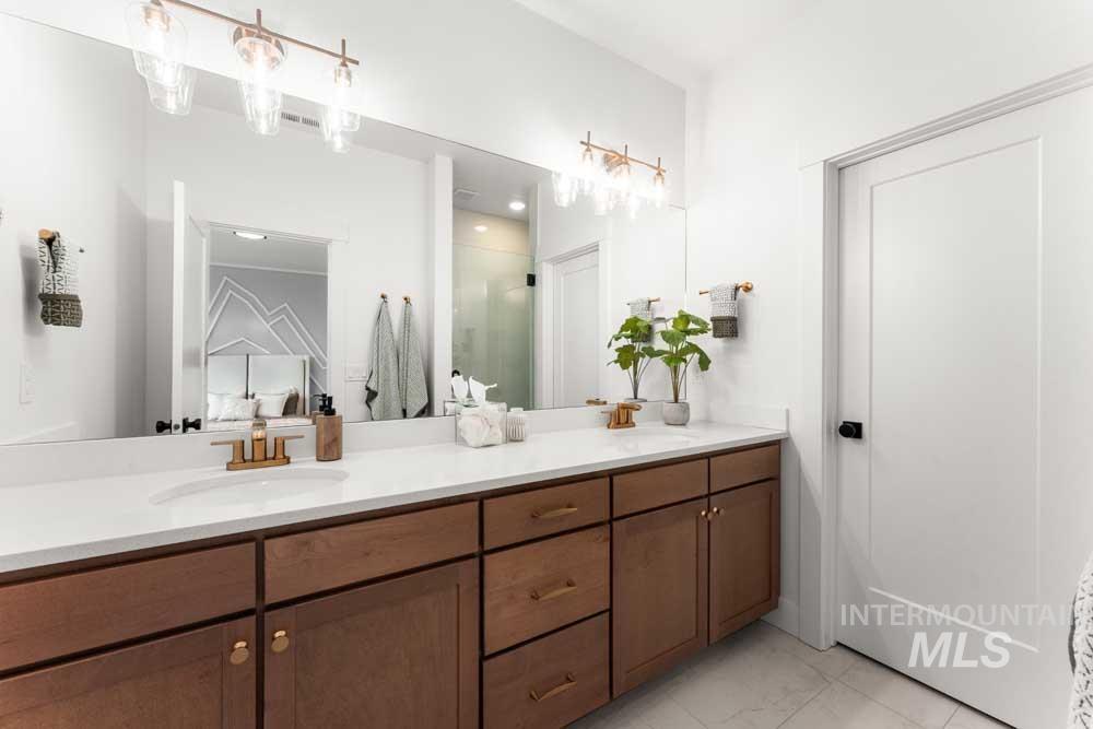 374 E Presidio Ln, Eagle, Idaho 83616, 3 Bedrooms, 2.5 Bathrooms, Residential For Sale, Price $609,900,MLS 98976864