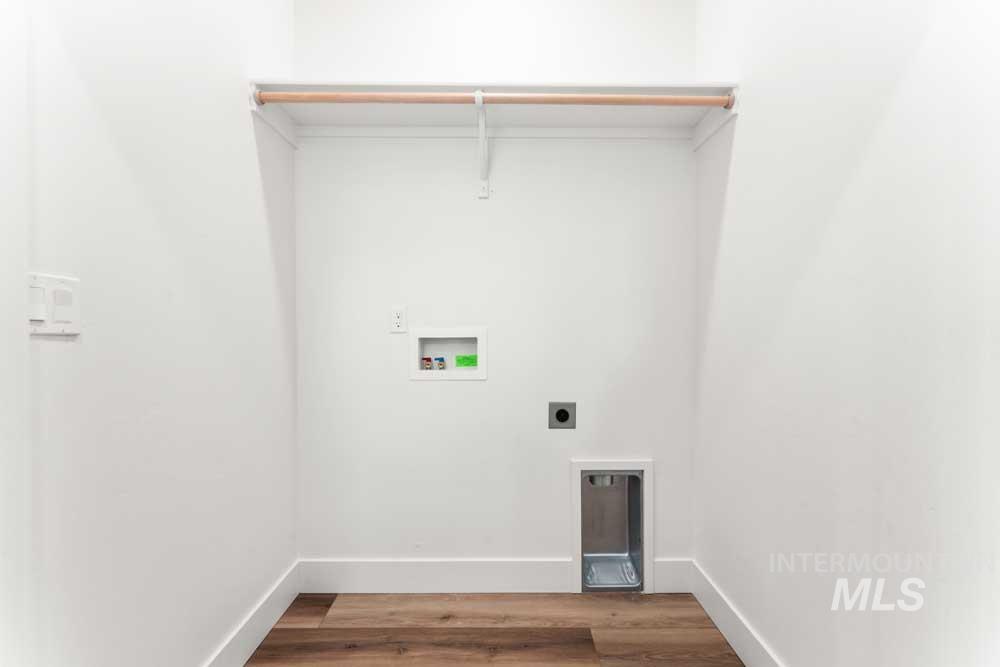 374 E Presidio Ln, Eagle, Idaho 83616, 3 Bedrooms, 2.5 Bathrooms, Residential For Sale, Price $609,900,MLS 98976864