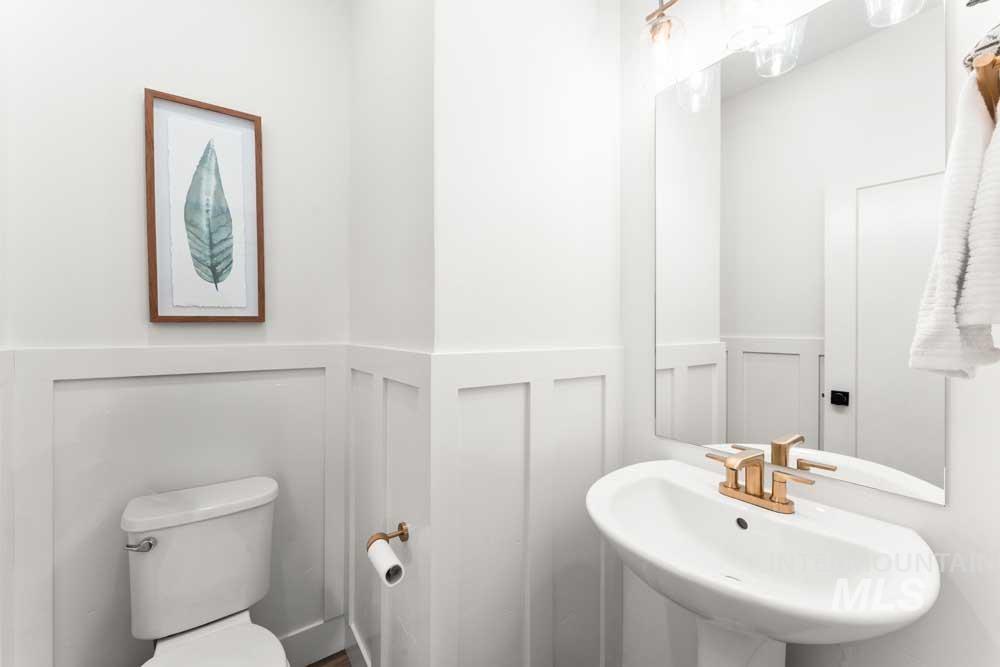 374 E Presidio Ln, Eagle, Idaho 83616, 3 Bedrooms, 2.5 Bathrooms, Residential For Sale, Price $609,900,MLS 98976864