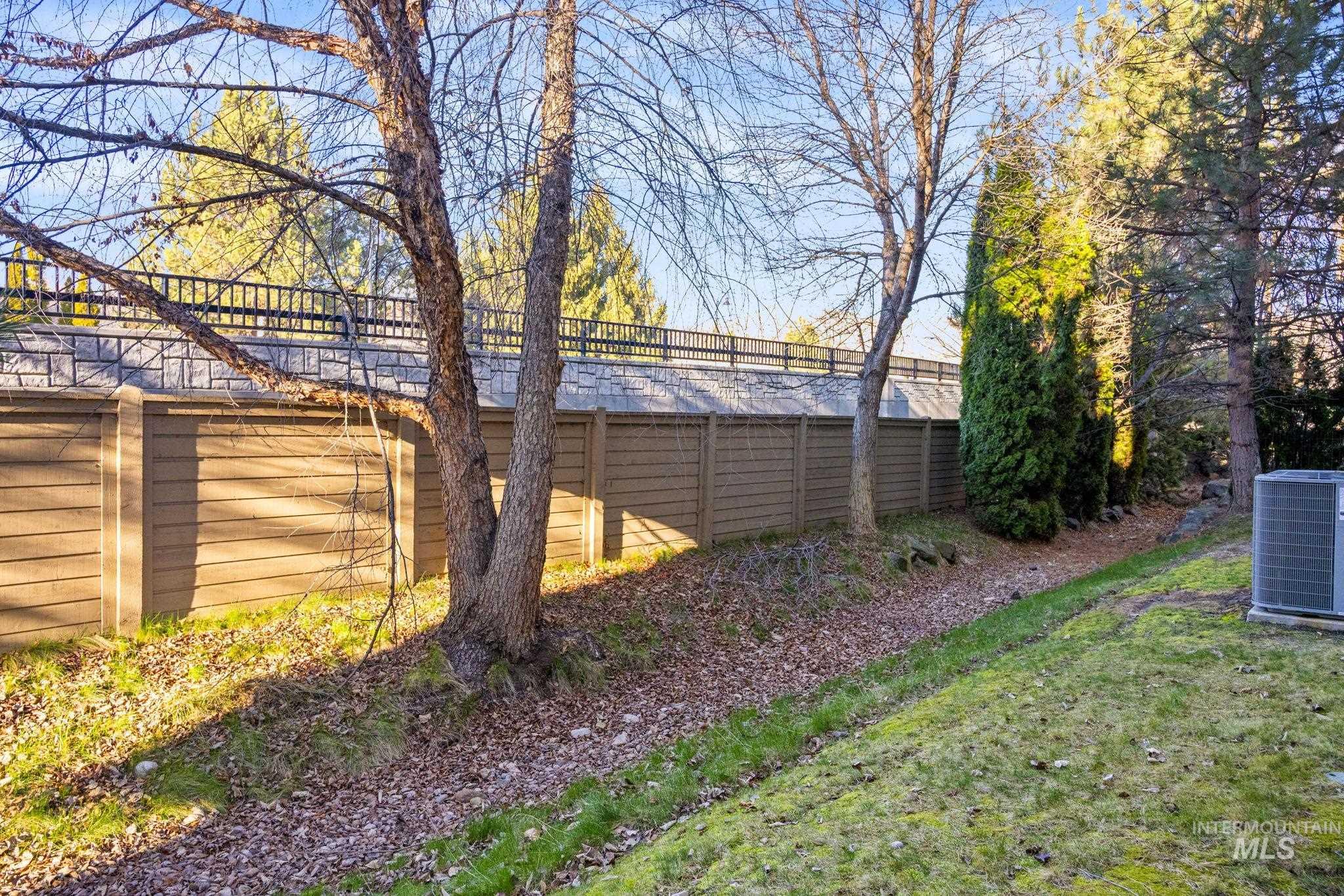 2964 S Rookery Ln, Boise, Idaho 83706, 3 Bedrooms, 2.5 Bathrooms, Residential For Sale, Price $645,000,MLS 98976865