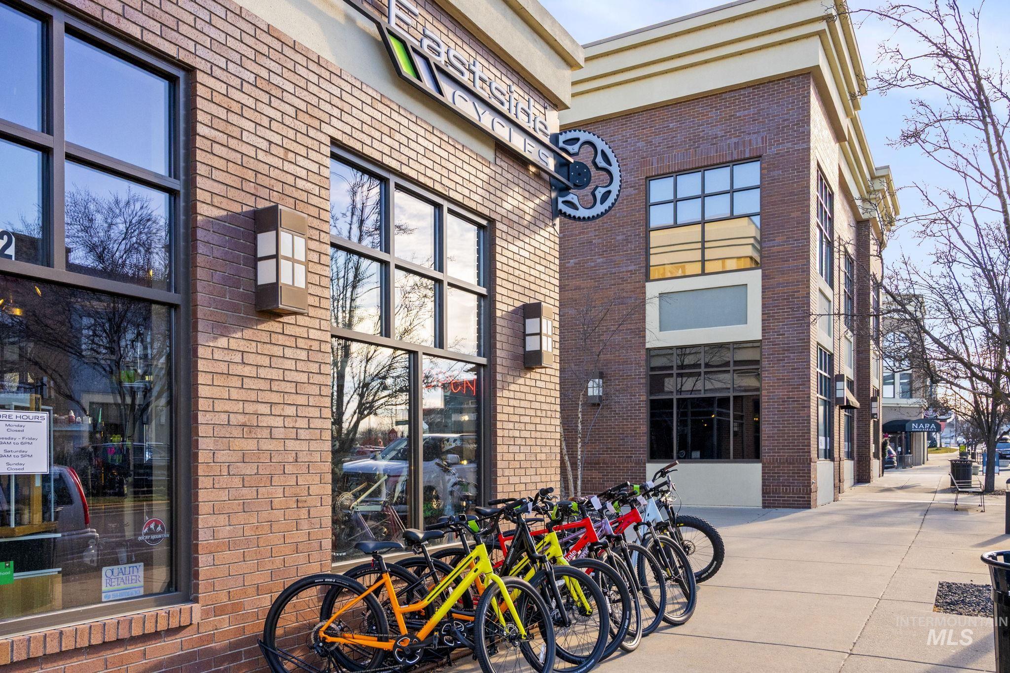 2964 S Rookery Ln, Boise, Idaho 83706, 3 Bedrooms, 2.5 Bathrooms, Residential For Sale, Price $645,000,MLS 98976865